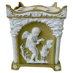 18th Century Wedgwood Solid Green Jasper Ware Bough Pot, Cupid as Seasons Antique 18th Century Wedgwood Solid Green Jasper Ware Bough Pot, Cupid as Seasons
