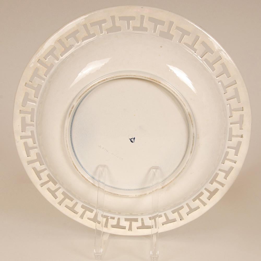 18th C.  Wedgwood Tableware Creamware Pearlware Chestnut Basket Mared Pierced For Sale 4