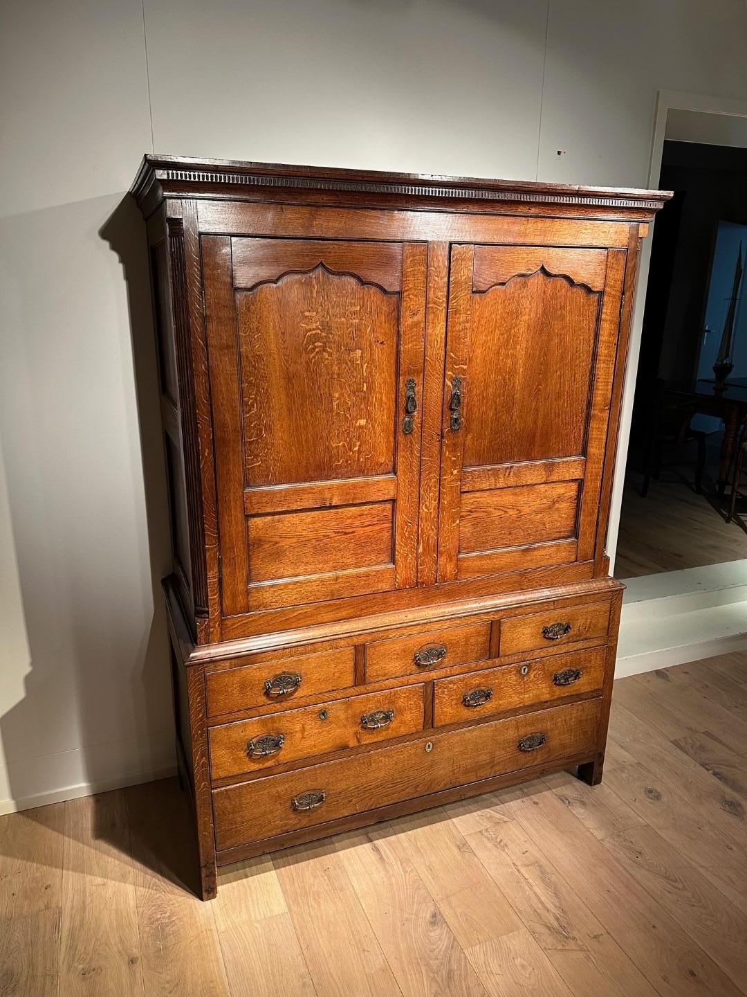18th Century Welsh Cupboard In Good Condition For Sale In Eindhoven, NL