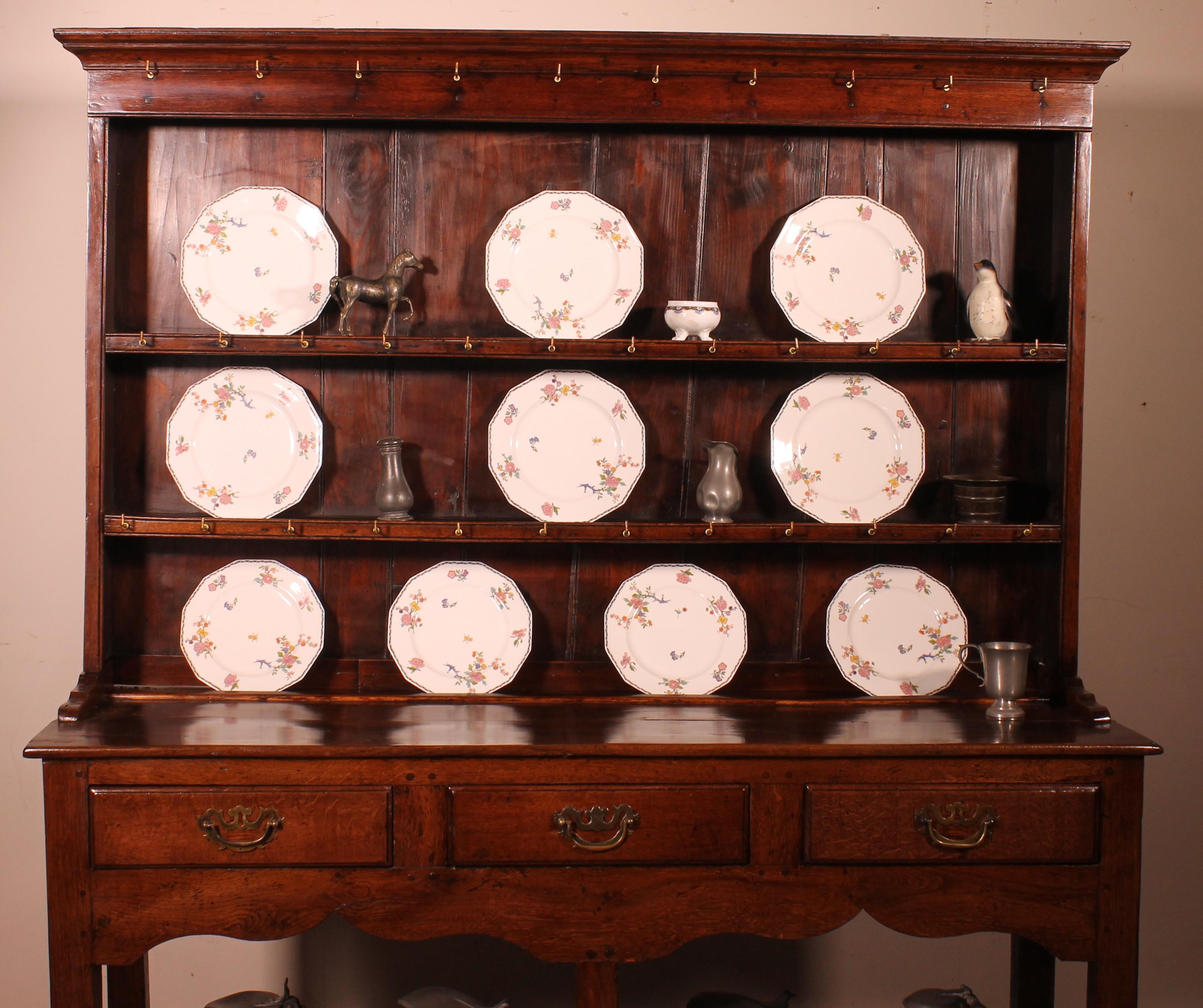 Georgian 18th Century Welsh Dresser In Oak For Sale