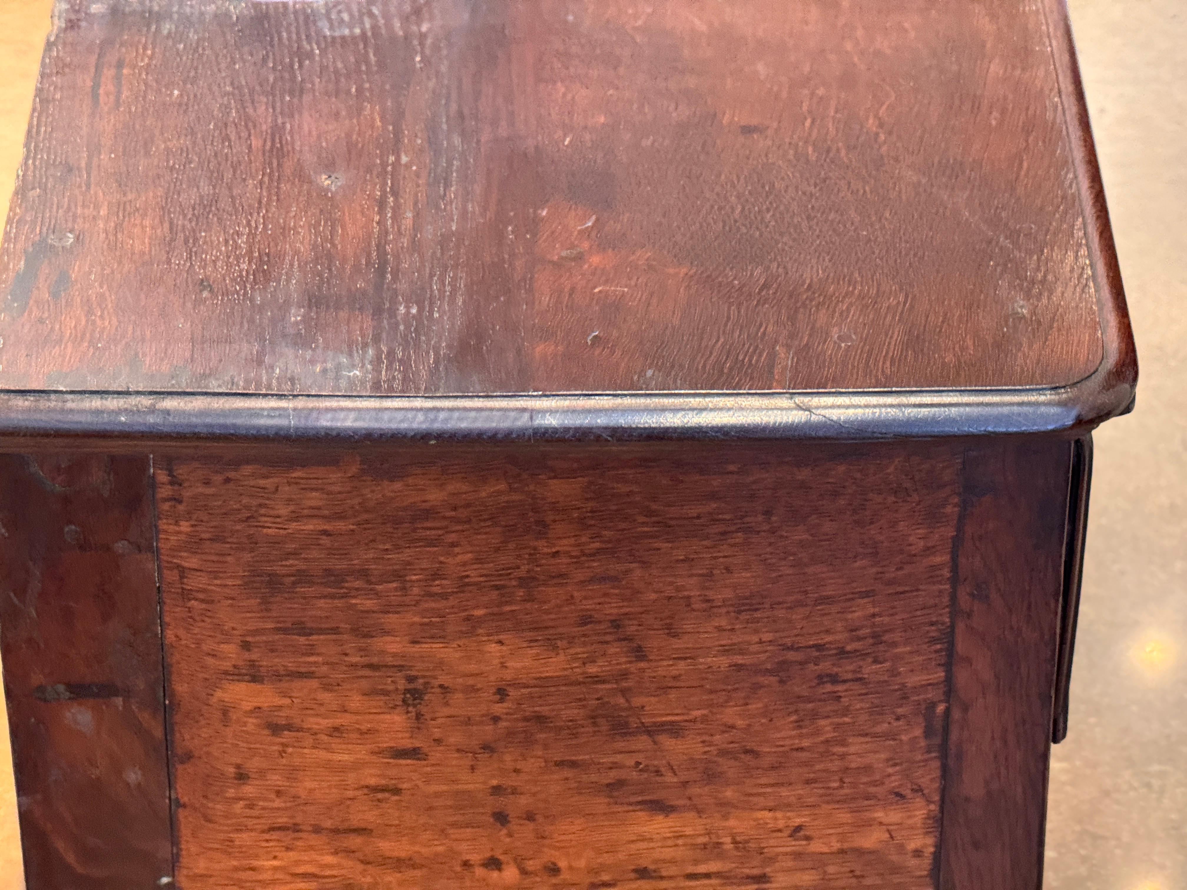 18th Century Welsh Oak Dresser Base For Sale 5