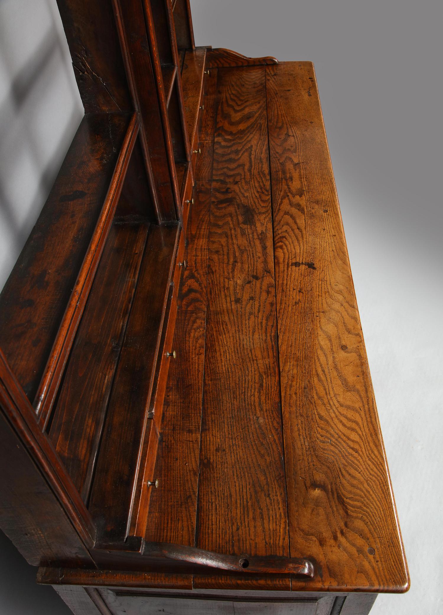 18th Century Welsh Oak Dresser For Sale 12