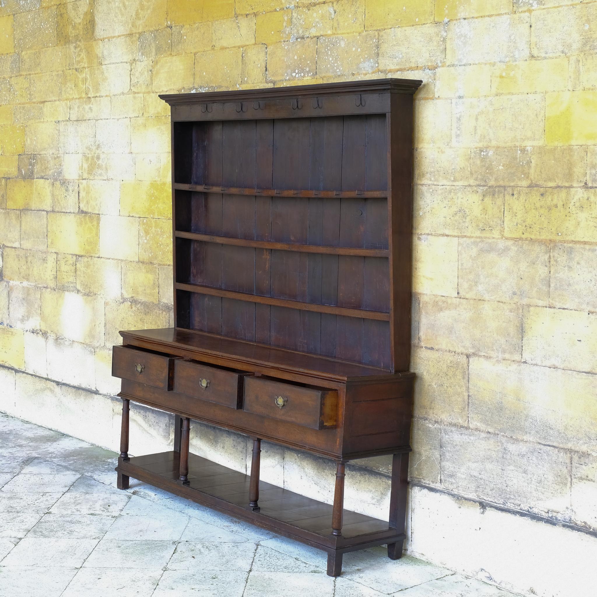 18th Century Welsh Oak Dresser In Good Condition In Kettering, GB