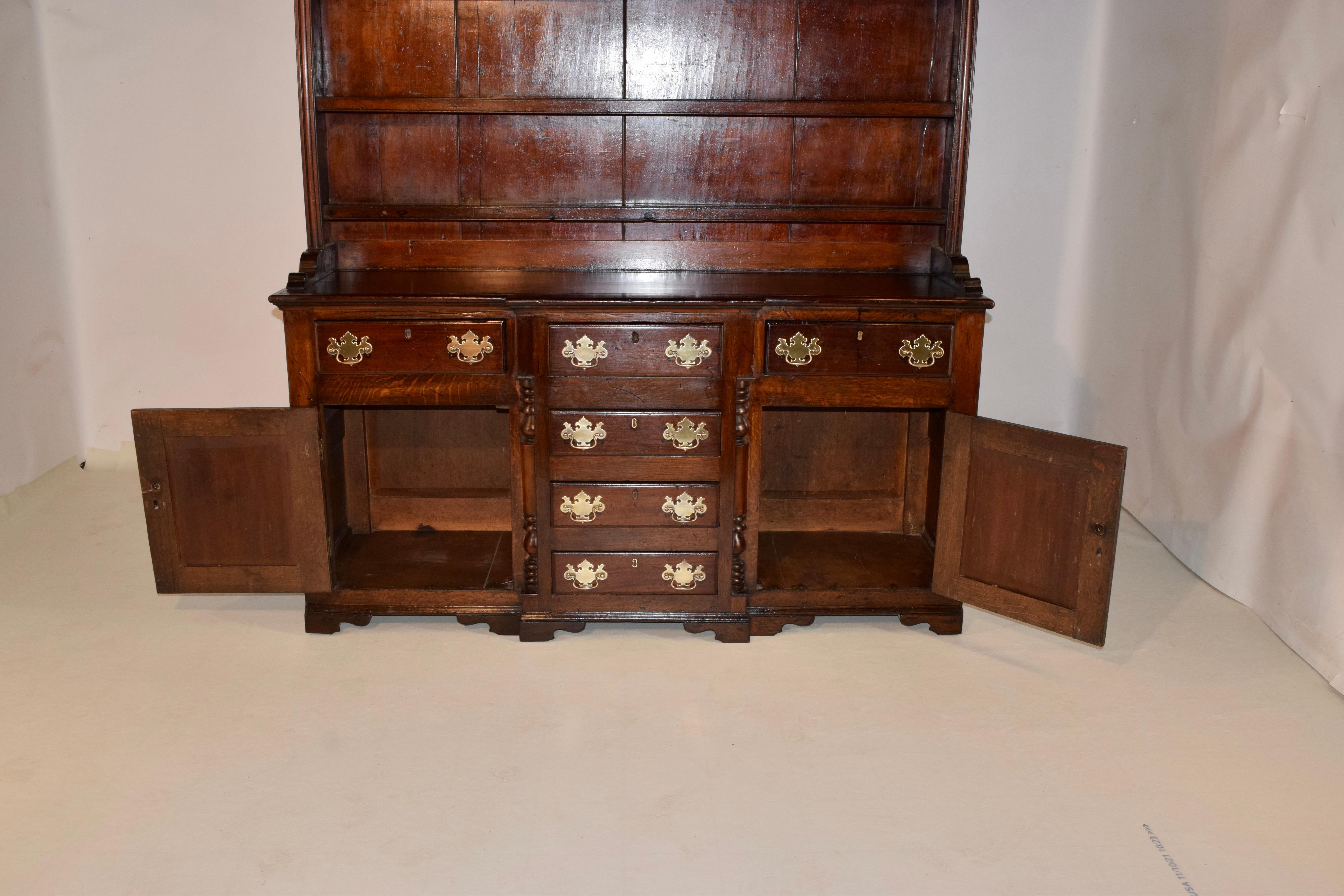 Commode en chêne gallois du XVIIIe siècle en vente 2