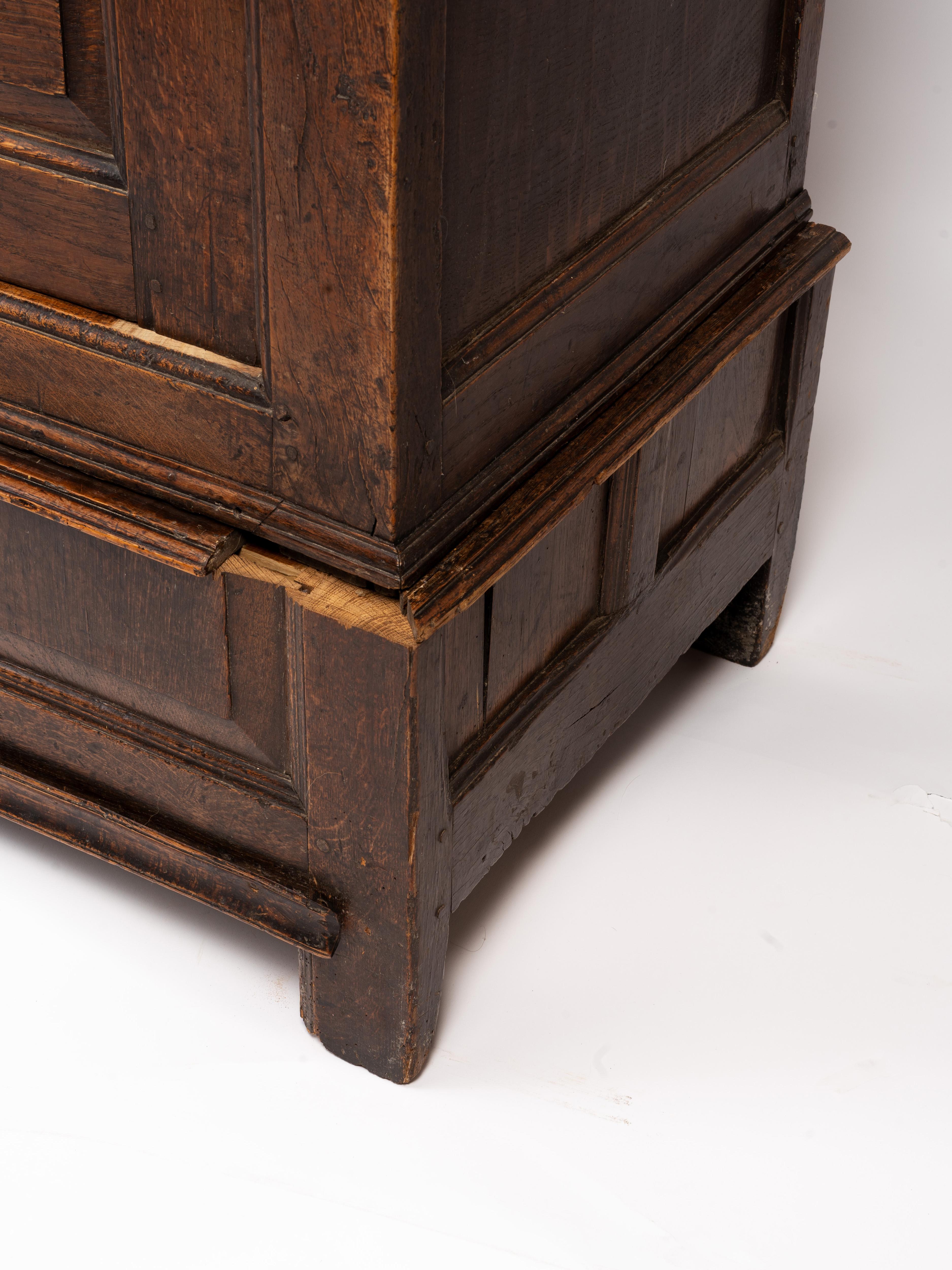 18th Century Welsh Oak Livery Linen Cupboard For Sale 6