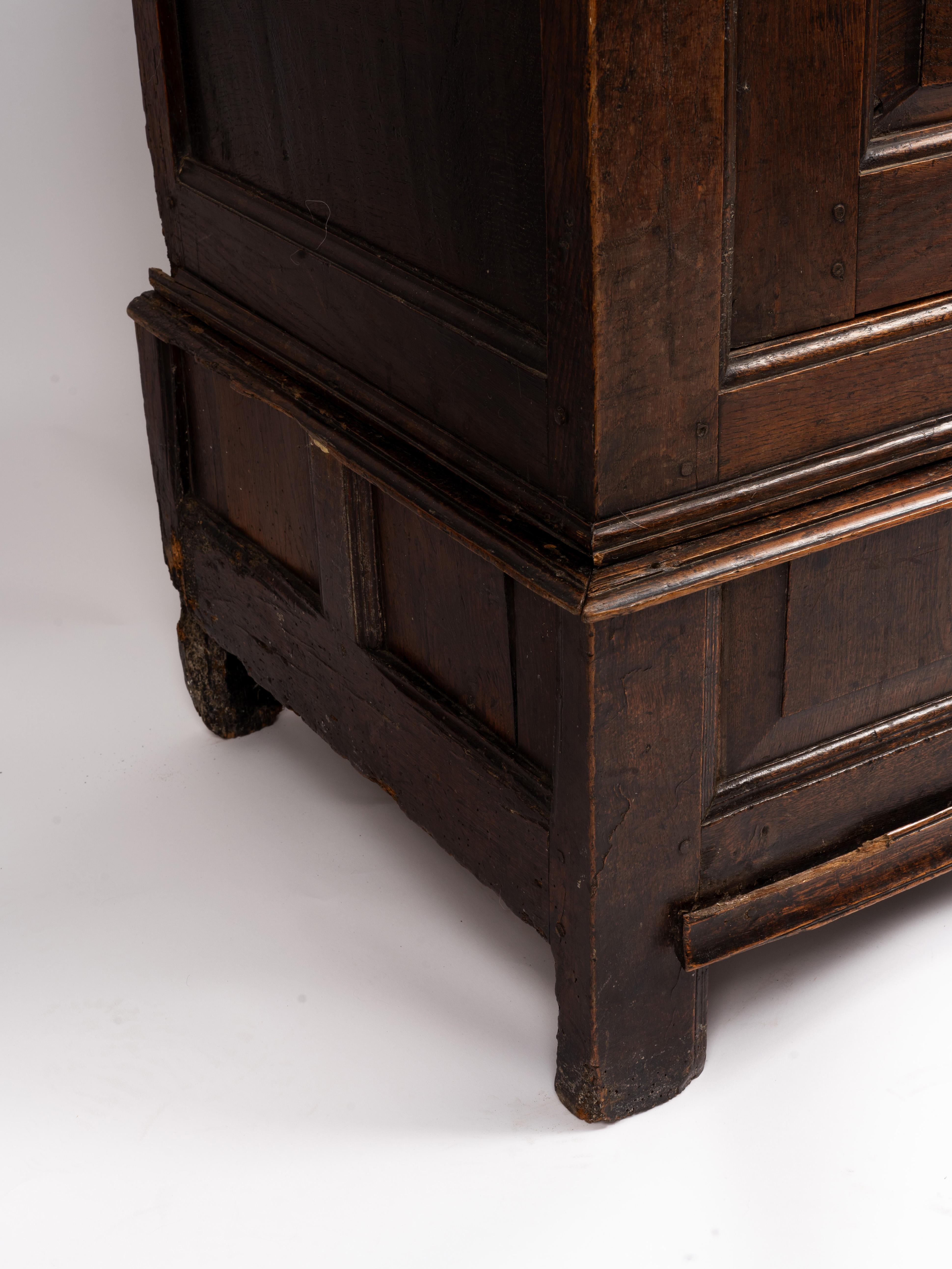 18th Century Welsh Oak Livery Linen Cupboard For Sale 7