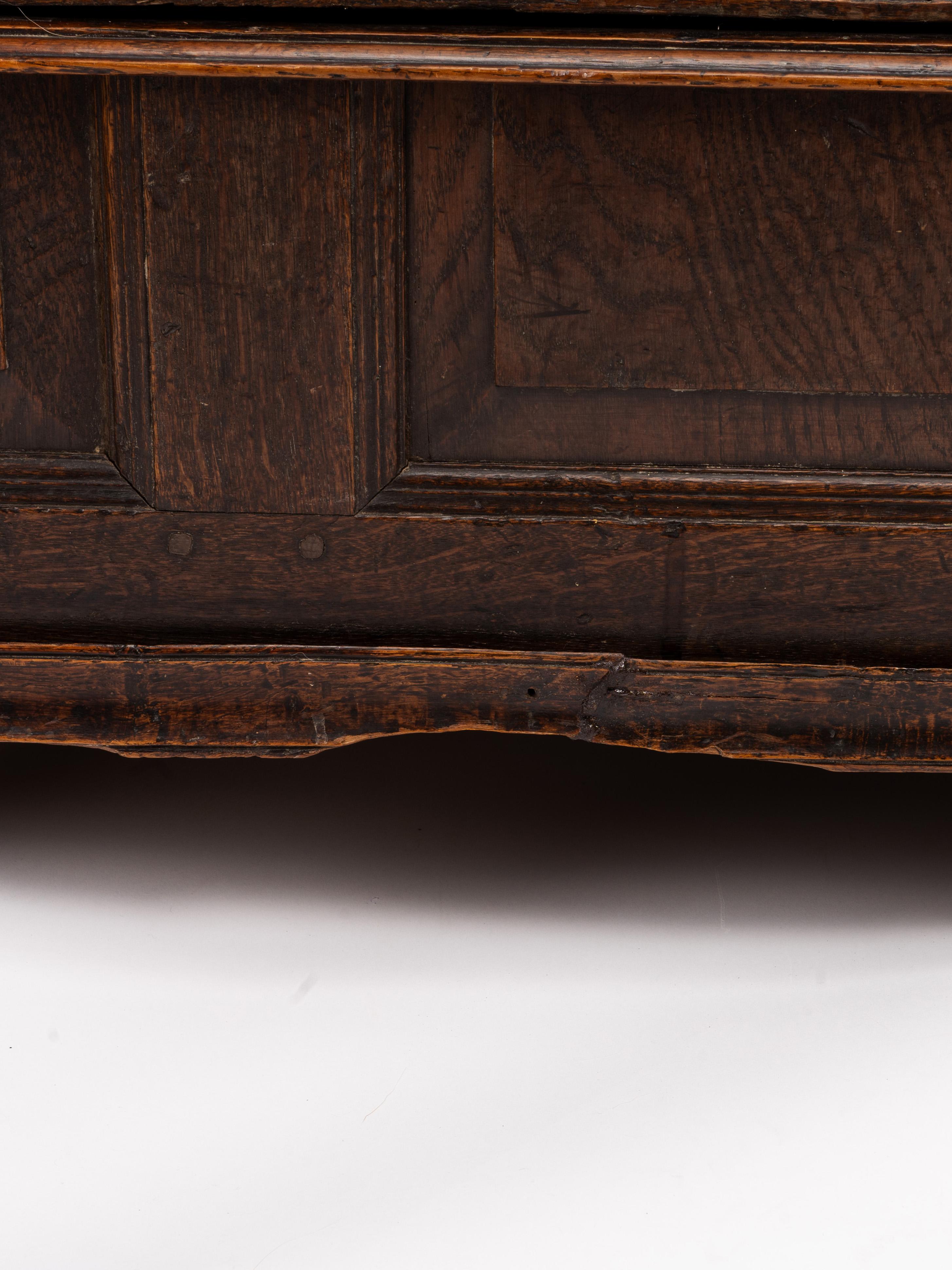 18th Century Welsh Oak Livery Linen Cupboard For Sale 8