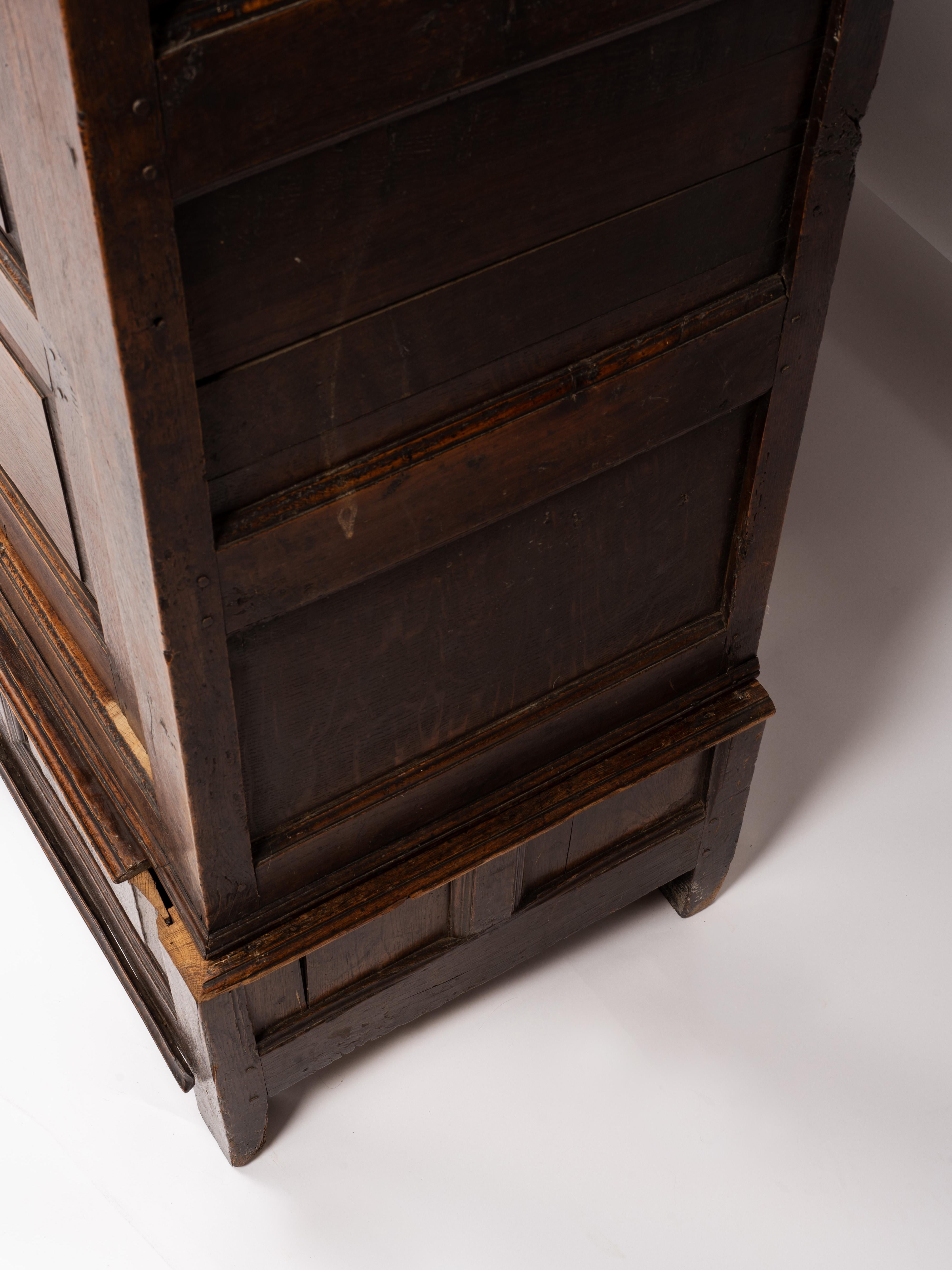 18th Century Welsh Oak Livery Linen Cupboard For Sale 10