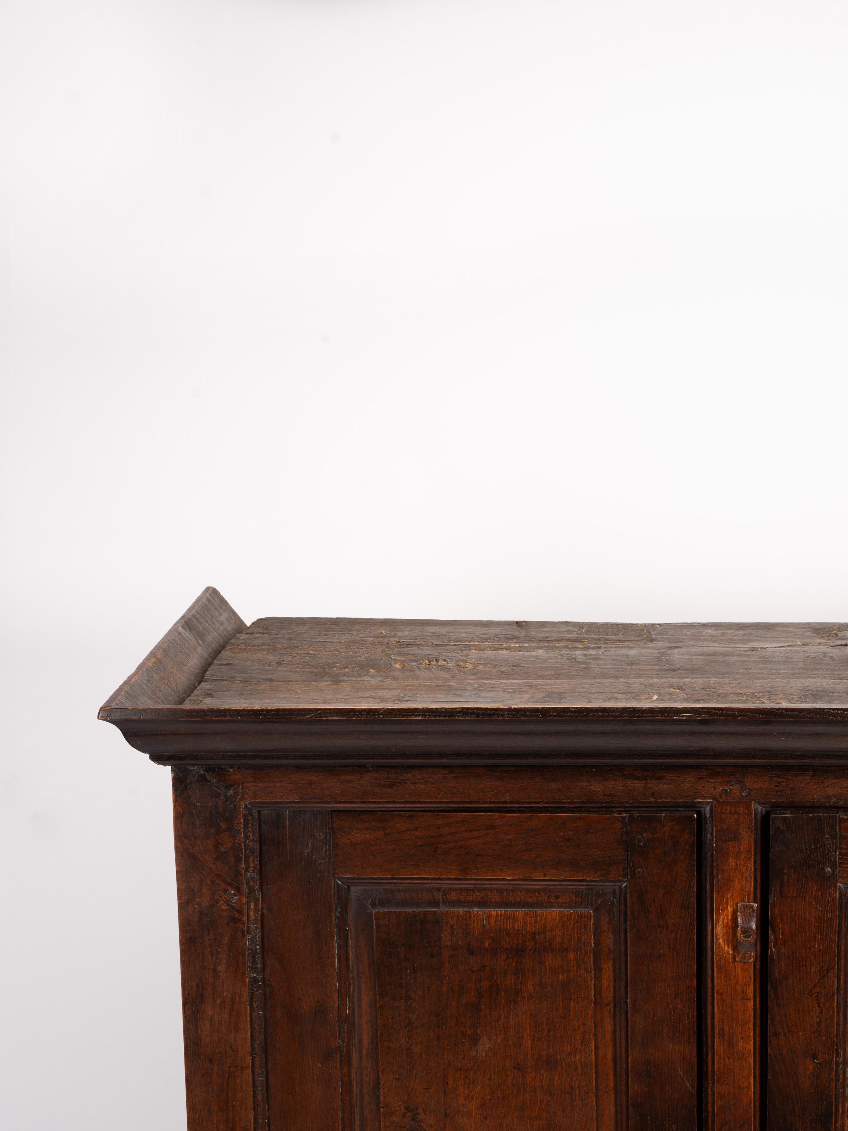 18th Century Welsh Oak Livery Linen Cupboard For Sale 11