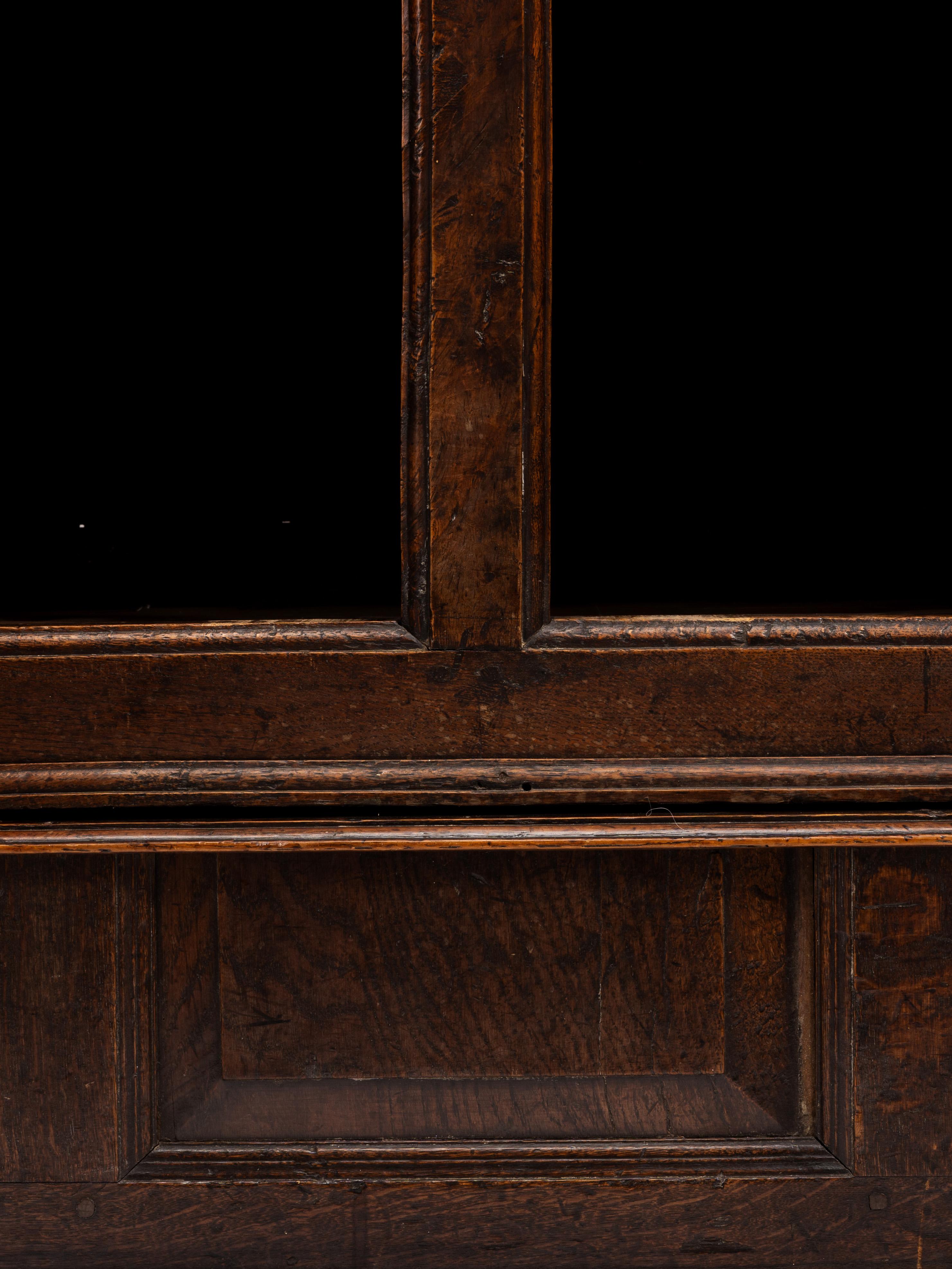 18th Century Welsh Oak Livery Linen Cupboard In Distressed Condition For Sale In Fort Collins, CO