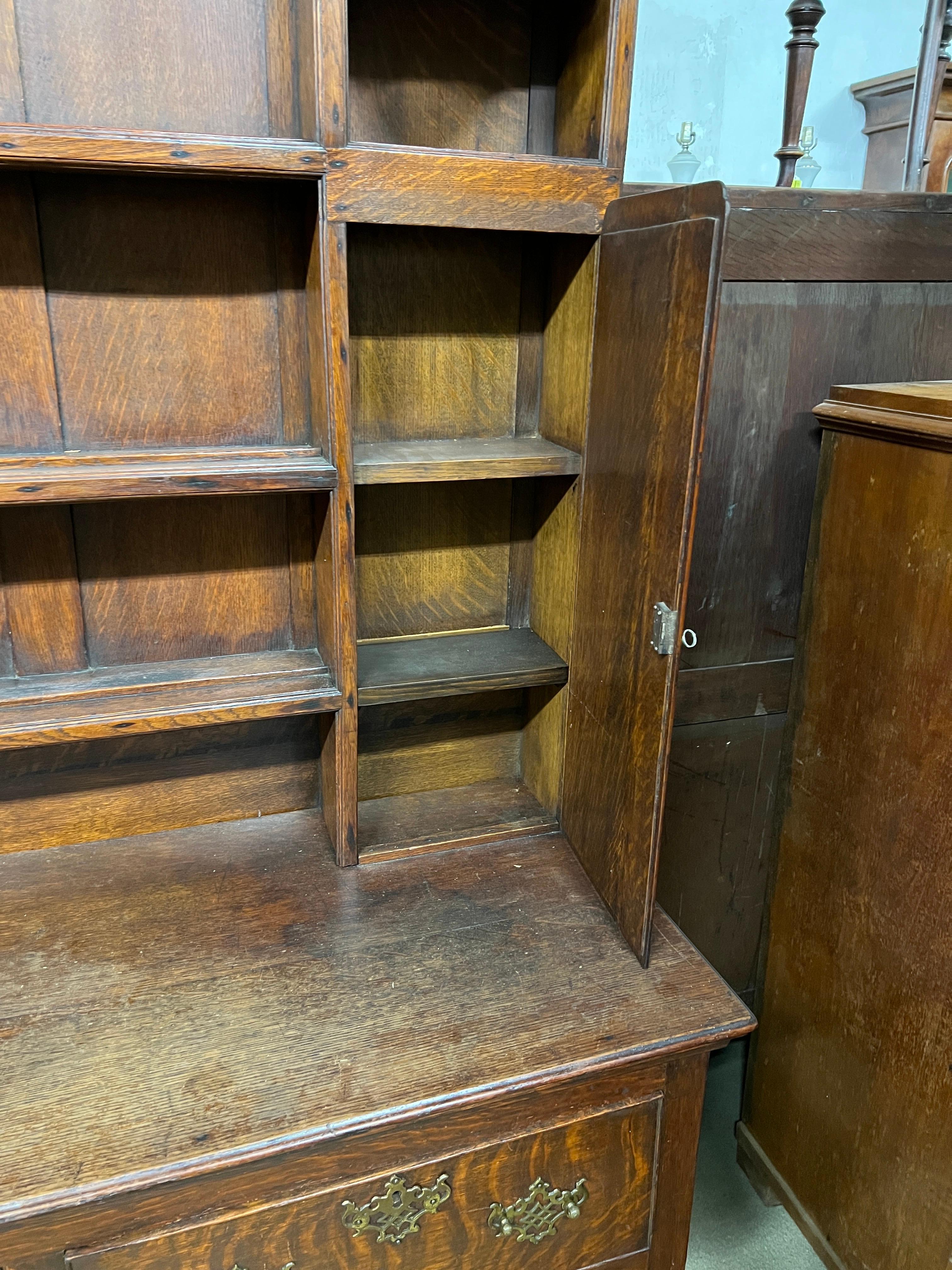 18th Century Welsh Queen Anne Style Oak Dresser and Rack  1800 For Sale 6