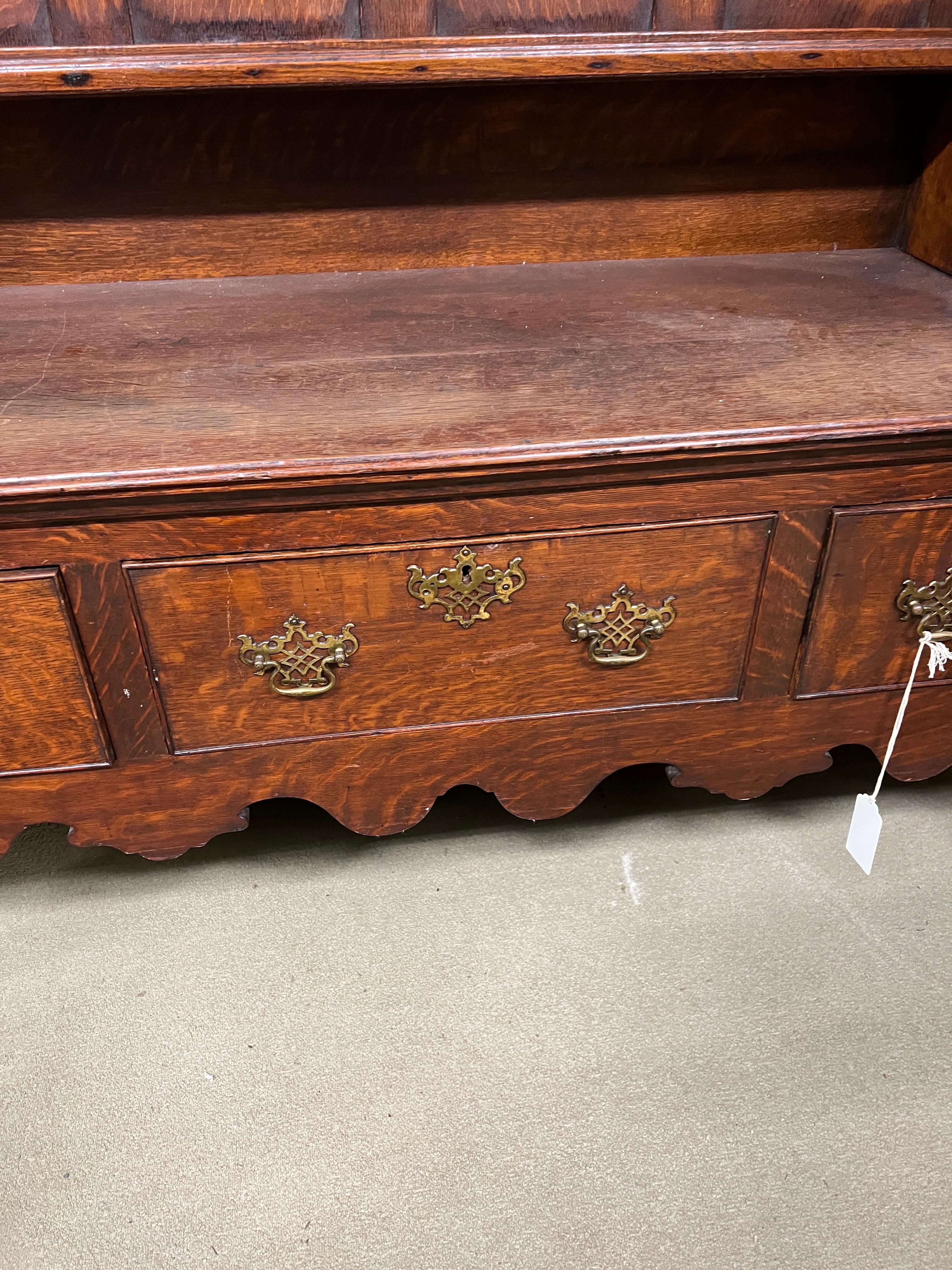 18th Century Welsh Queen Anne Style Oak Dresser and Rack  1800 2