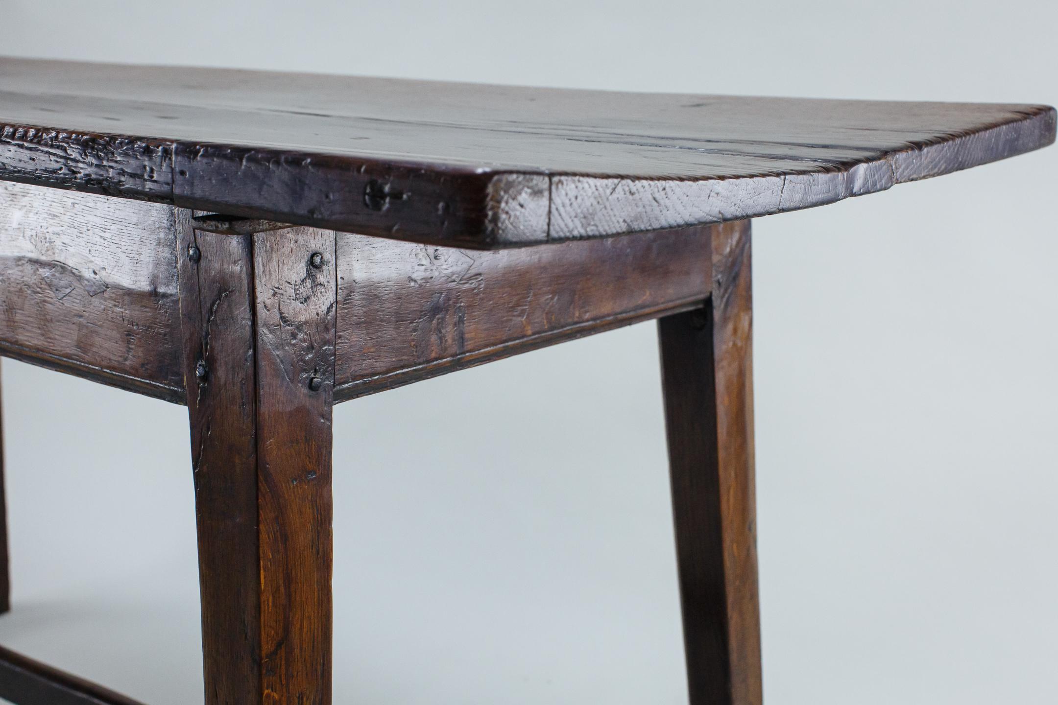 18th Century Welsh Single Plank Farmhouse Table in Oak For Sale 7