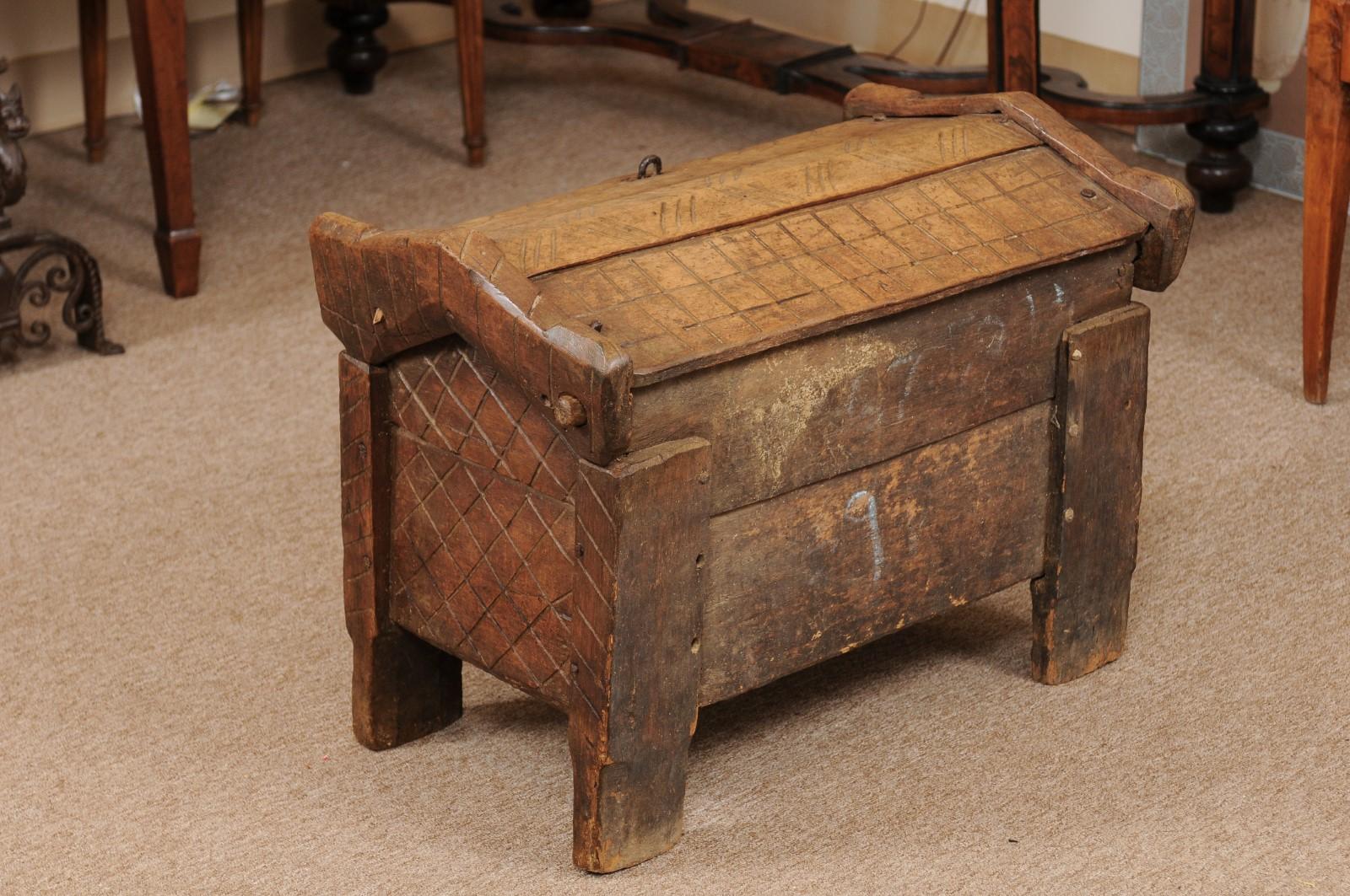 18th Century Welsh Strong Box with Carved Detail For Sale 3