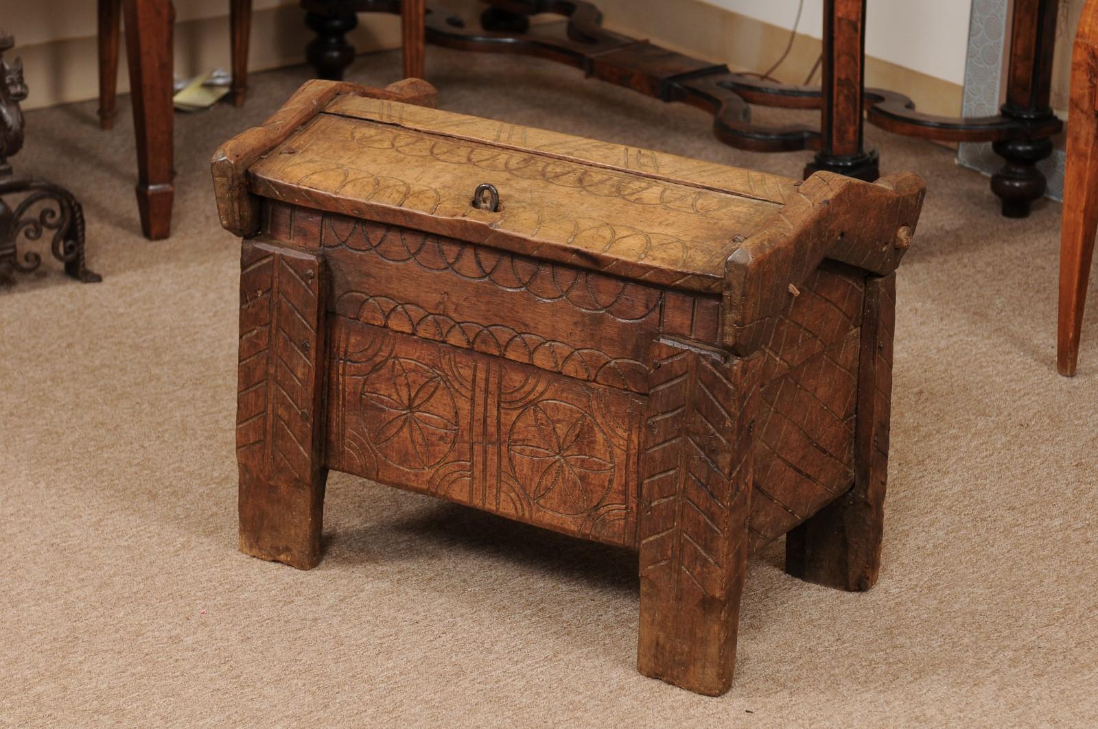 18th Century Welsh Strong Box with Carved Detail For Sale 4