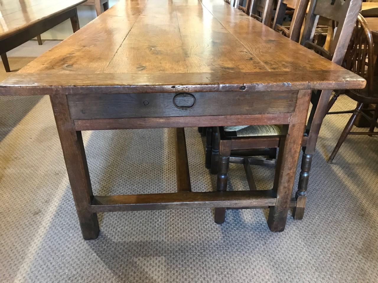 18th Century Wide Oak Refectory Table In Good Condition In Billingshurst, GB