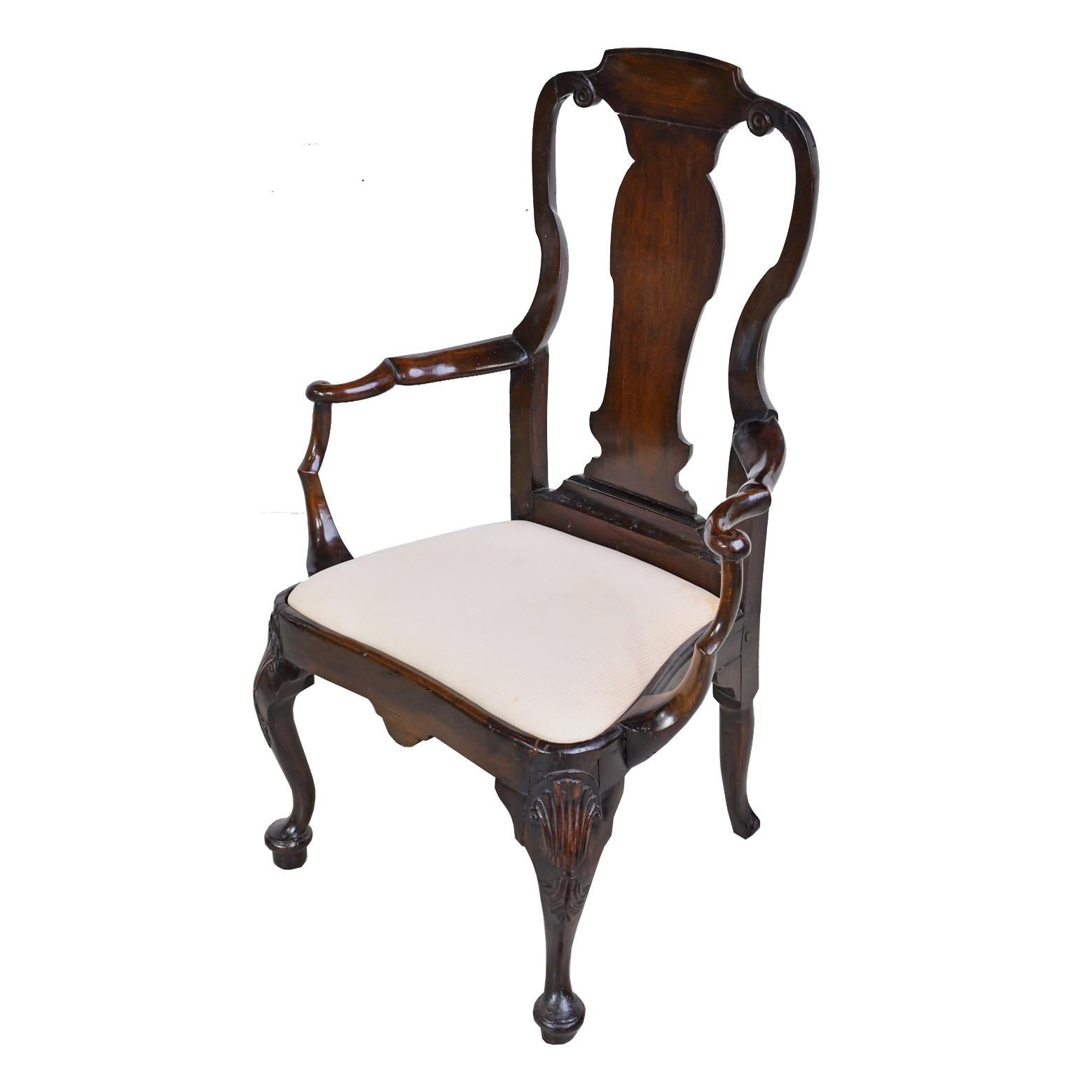 A very beautiful 18th century Dutch chair from the time of Willem IV (b. 1711 - d. 1751) who ruled as Prince of Orange and Nassau and general hereditary stadtholder of the United Netherlands. Chair frame is in mahogany with spoon-back, with carved