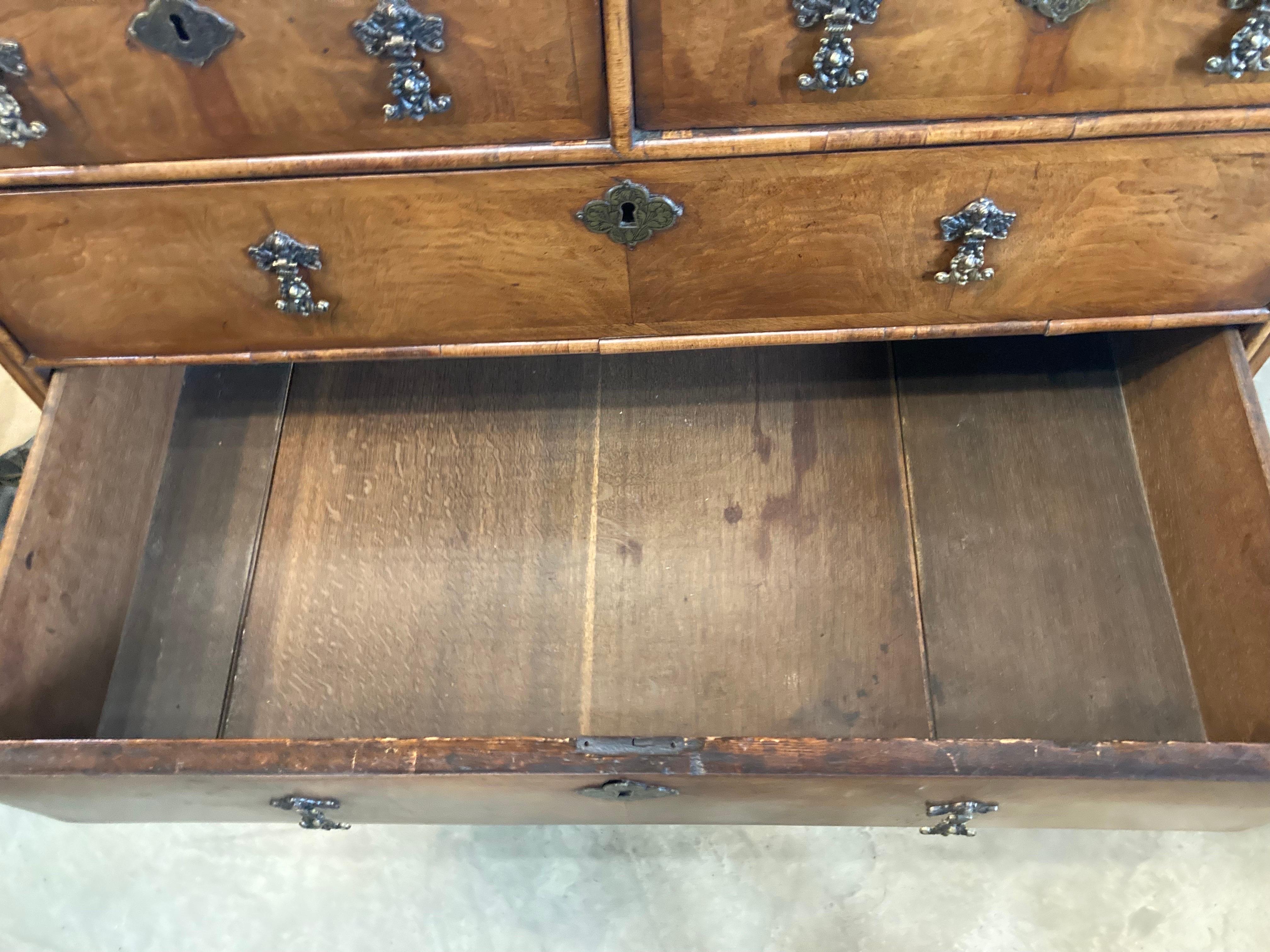 18th Century William and Mary Walnut and Oak Chest of Drawers 7