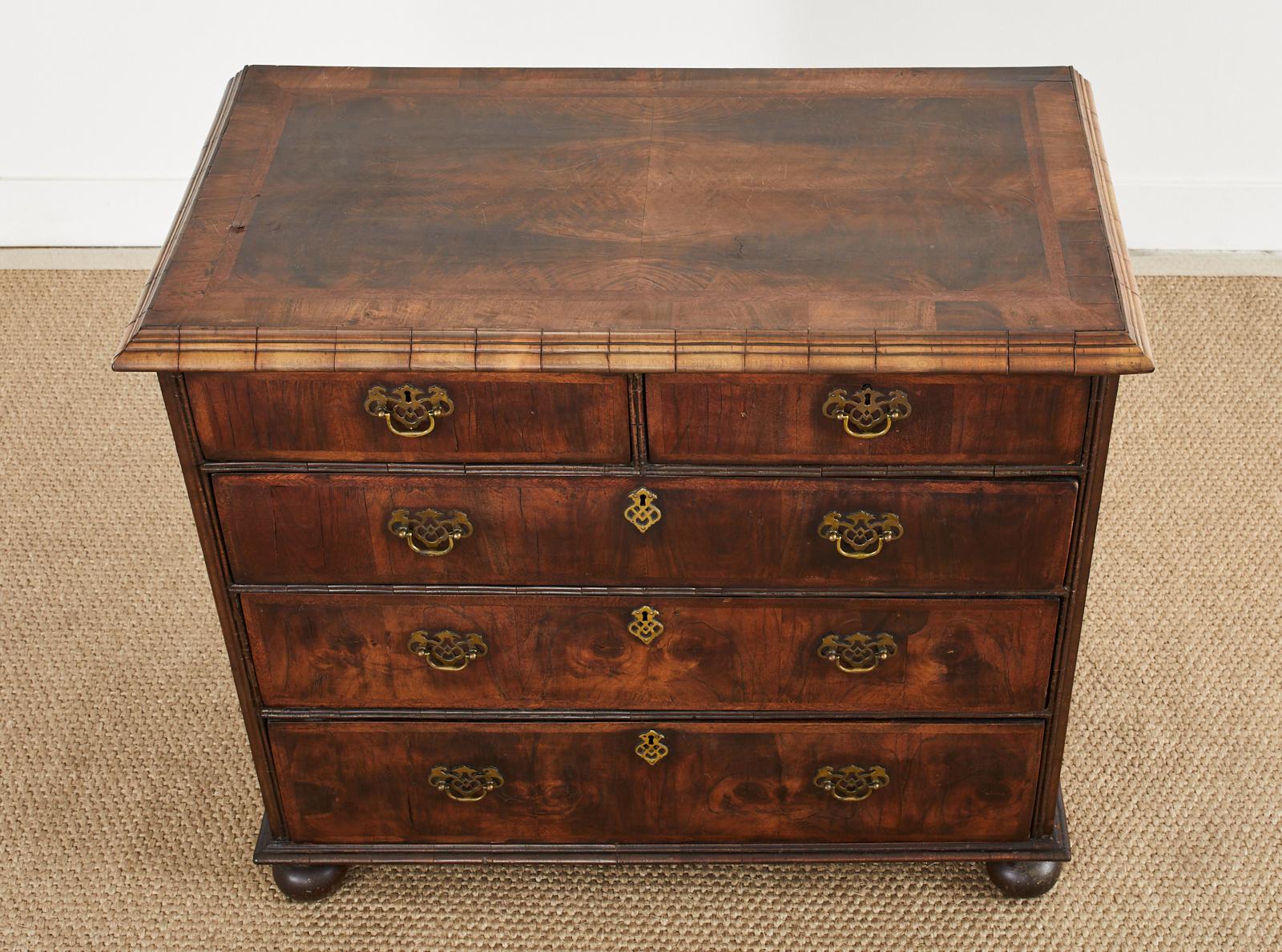18th Century William and Mary Walnut Veneered Chest of Drawers In Distressed Condition For Sale In Rio Vista, CA