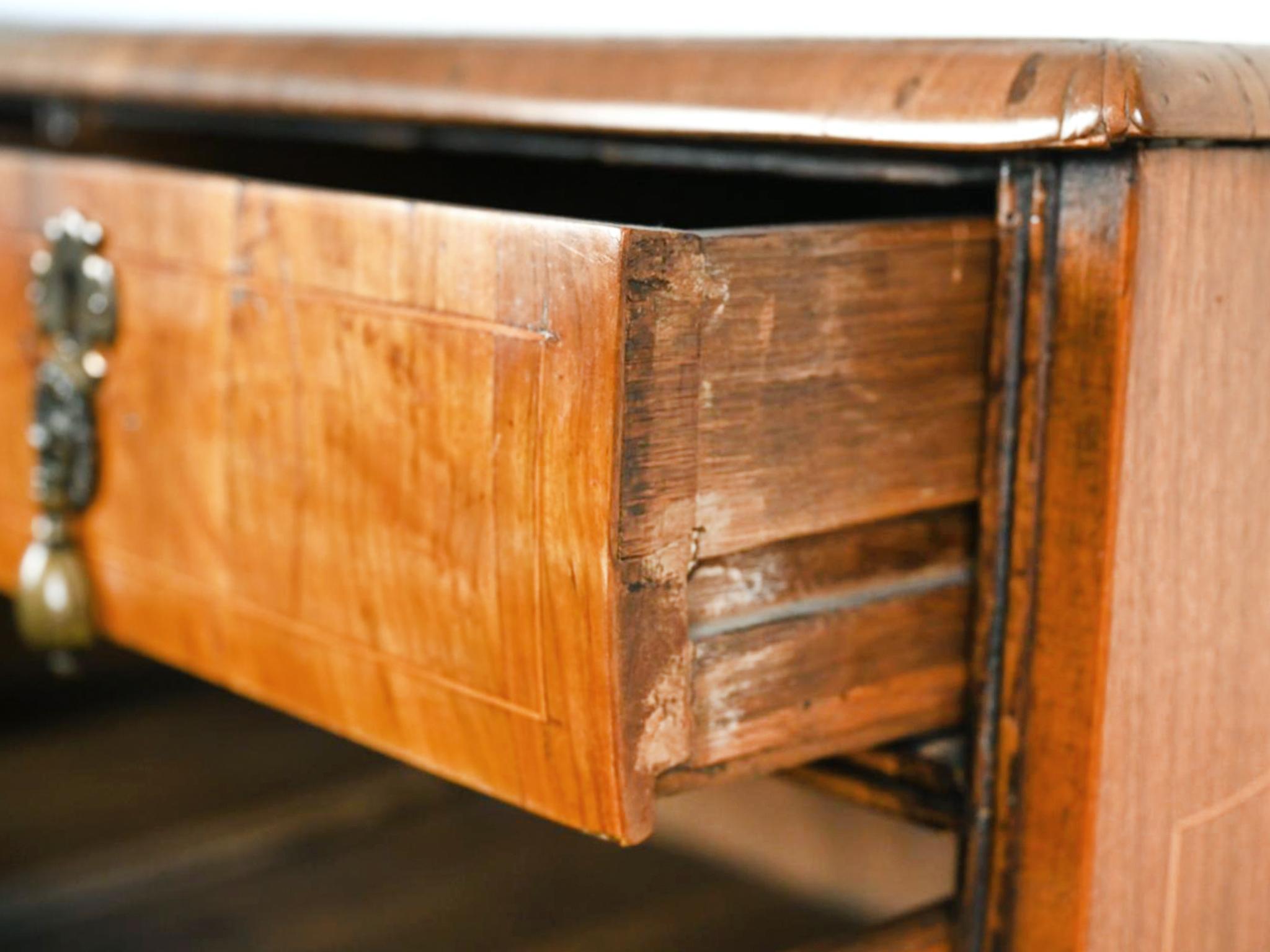 18th Century William and Mary Chest of Drawers For Sale at 1stDibs ...