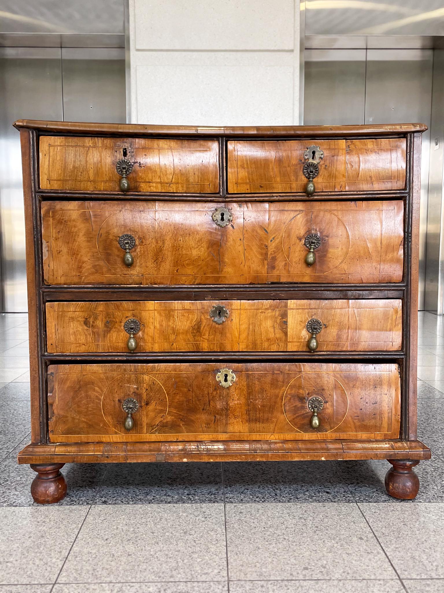 18th Century William and Mary Chest of Drawers For Sale at 1stDibs ...