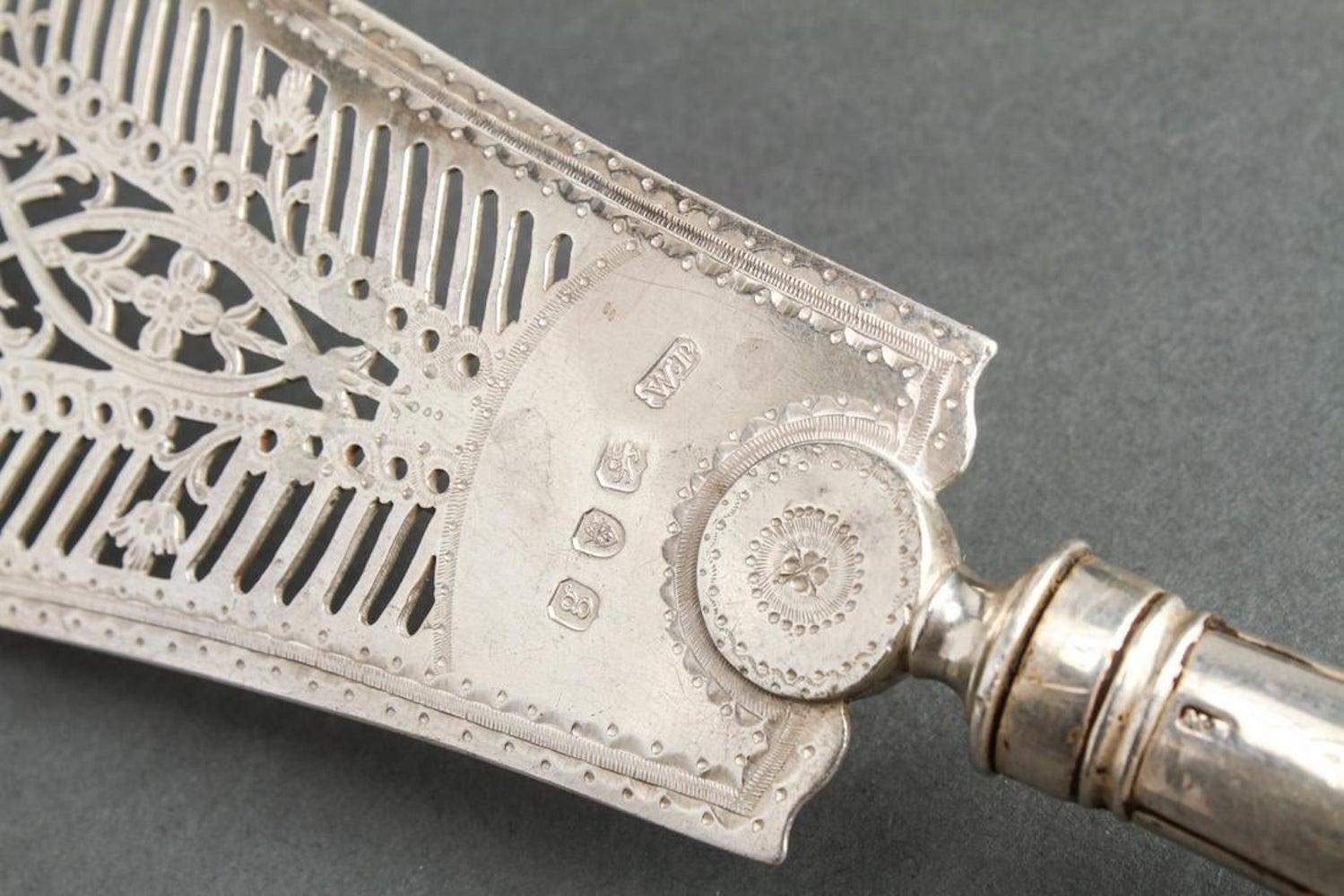 18th Century William Plummer Silver Pierced Fish Server In Good Condition For Sale In Washington Crossing, PA