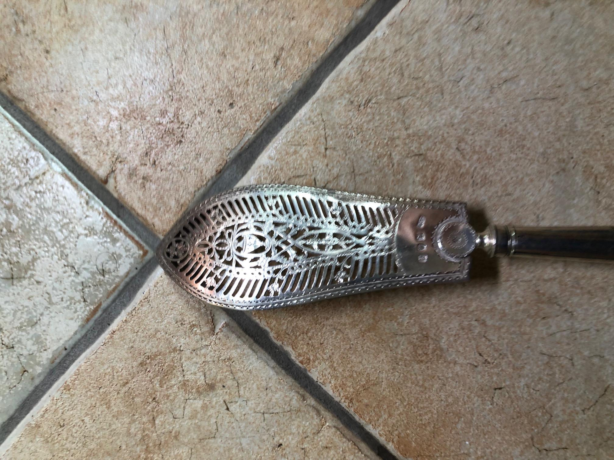 18th Century William Plummer Silver Pierced Fish Server For Sale 2