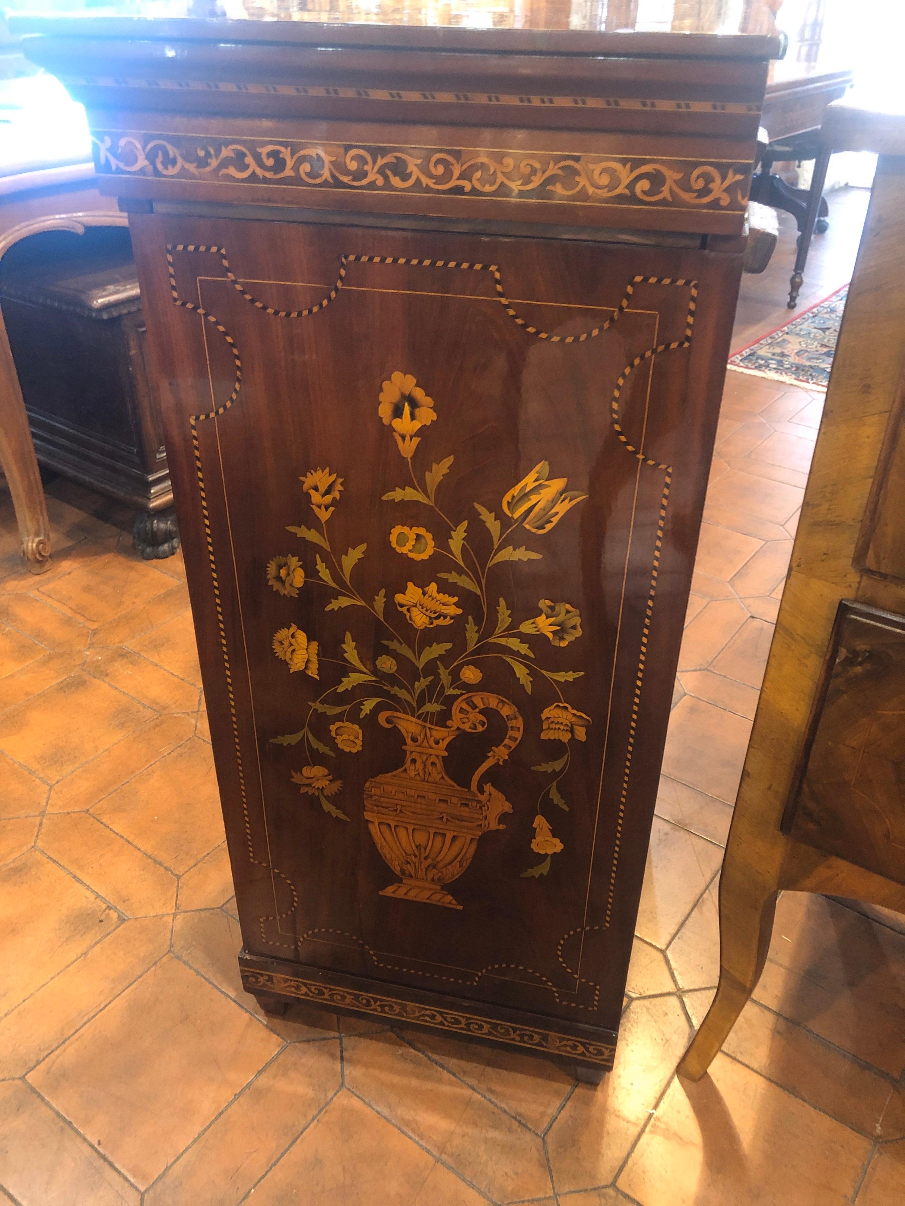 18th Century Wood Louis XVI Dutch Mahogany Toletta Dressers, 1790 For Sale 1