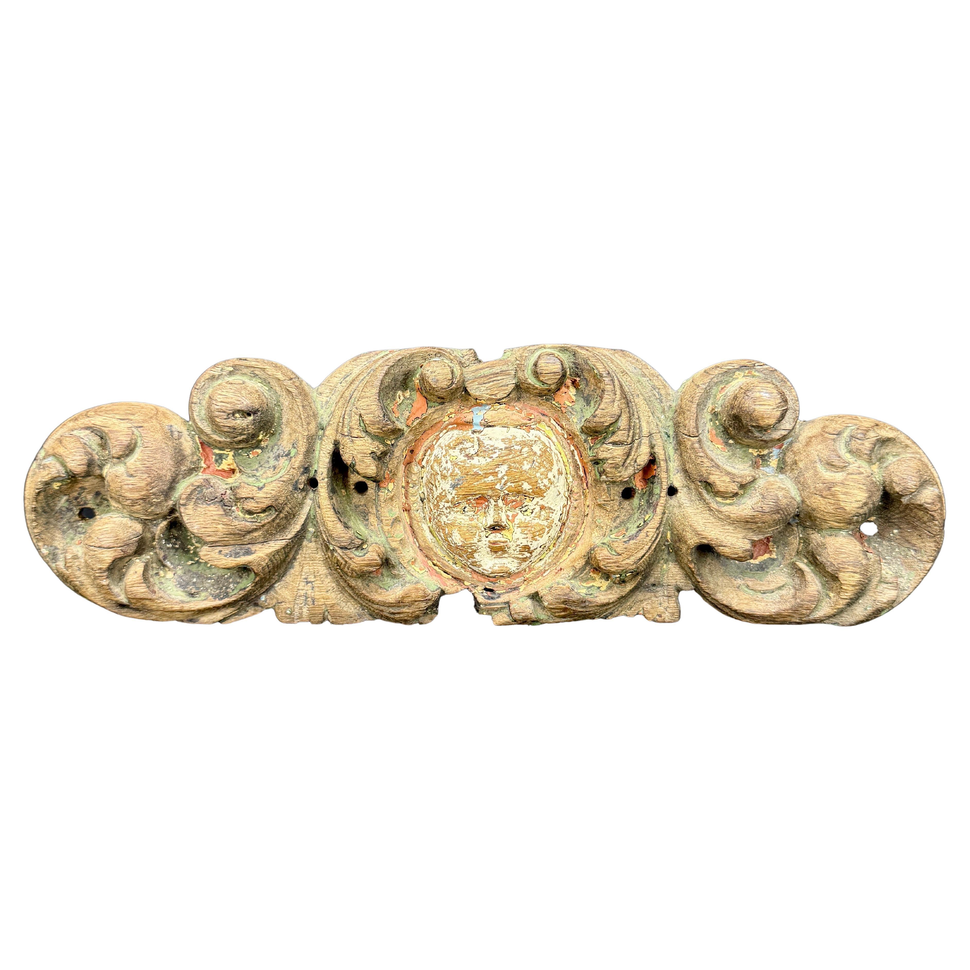 Sculpture architecturale du 18e siècle, fragment de mur en Wood