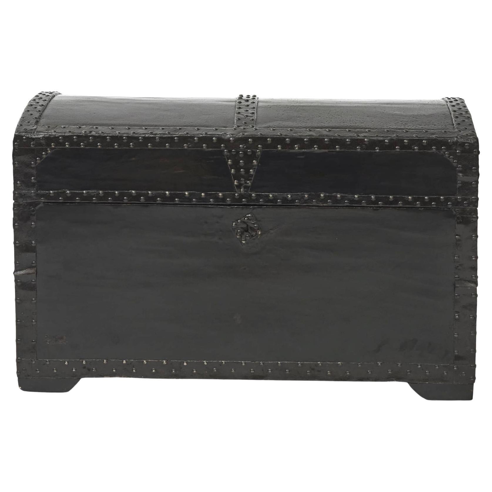18th Century Wooden Chest with Black Lacquer For Sale
