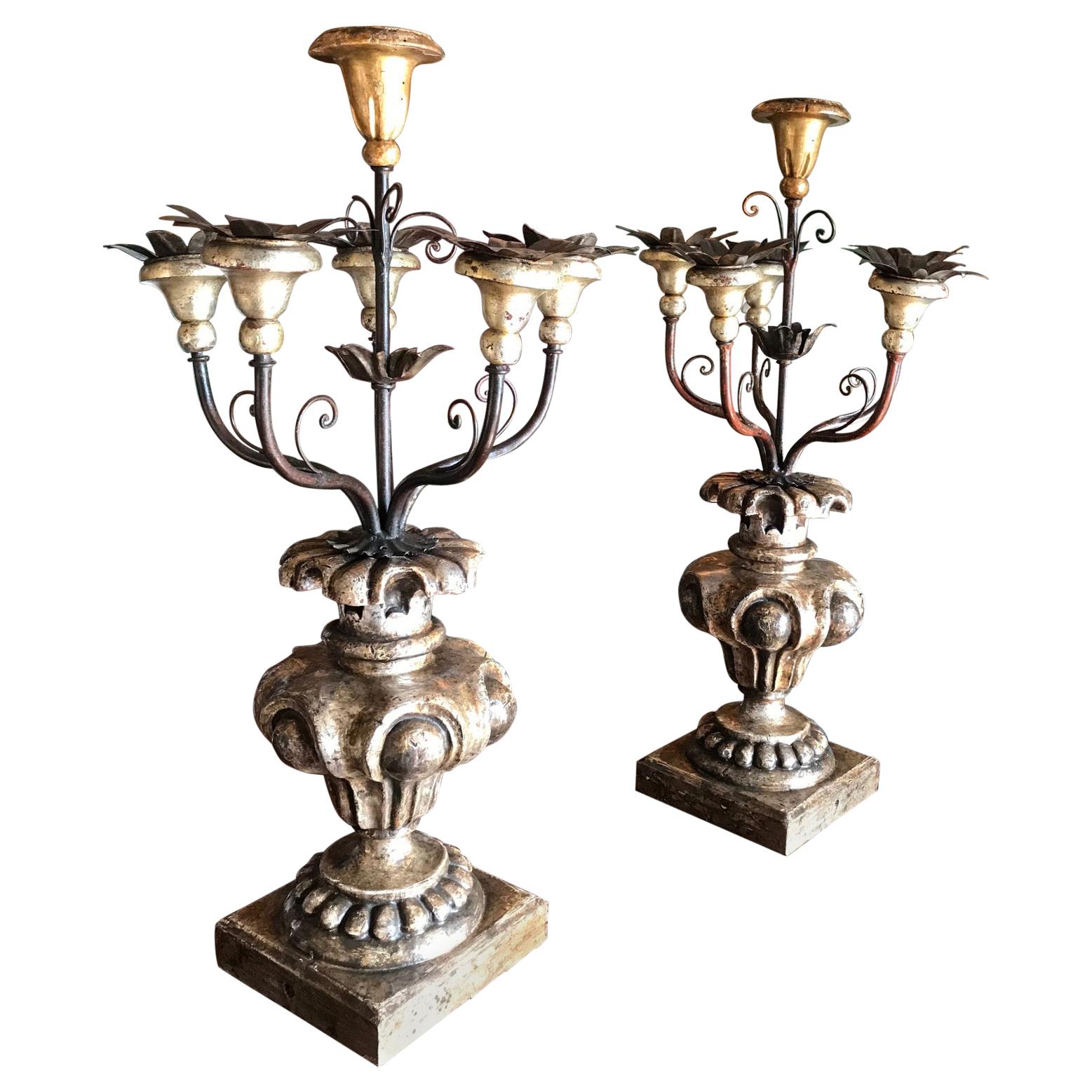 Paire de candélabres en bois et métal du 18ème siècle, objet cadeau ancien d'appoint LA en vente