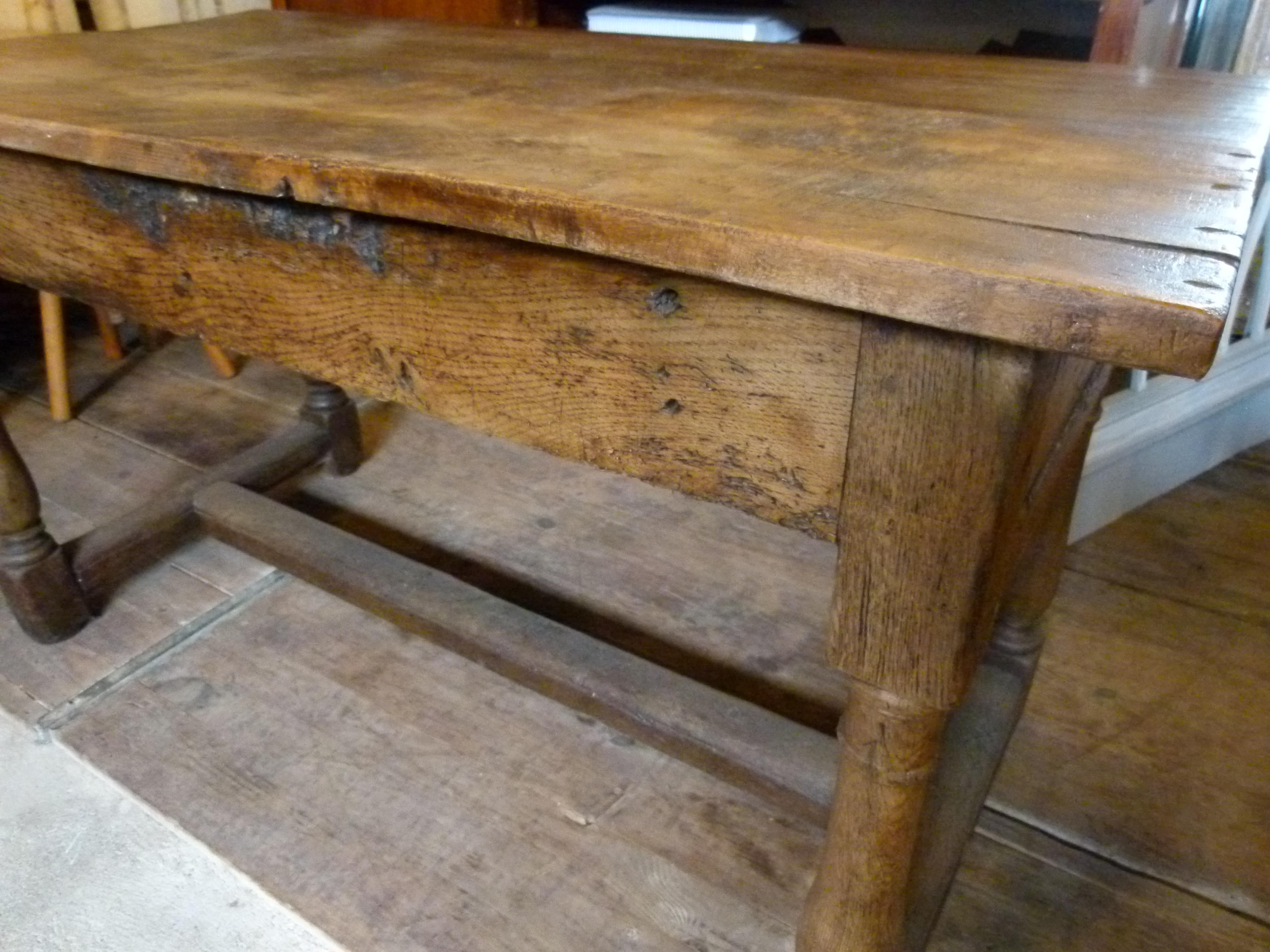 18th Century Wooden Table, Spain In Distressed Condition In Vulpellac, Girona