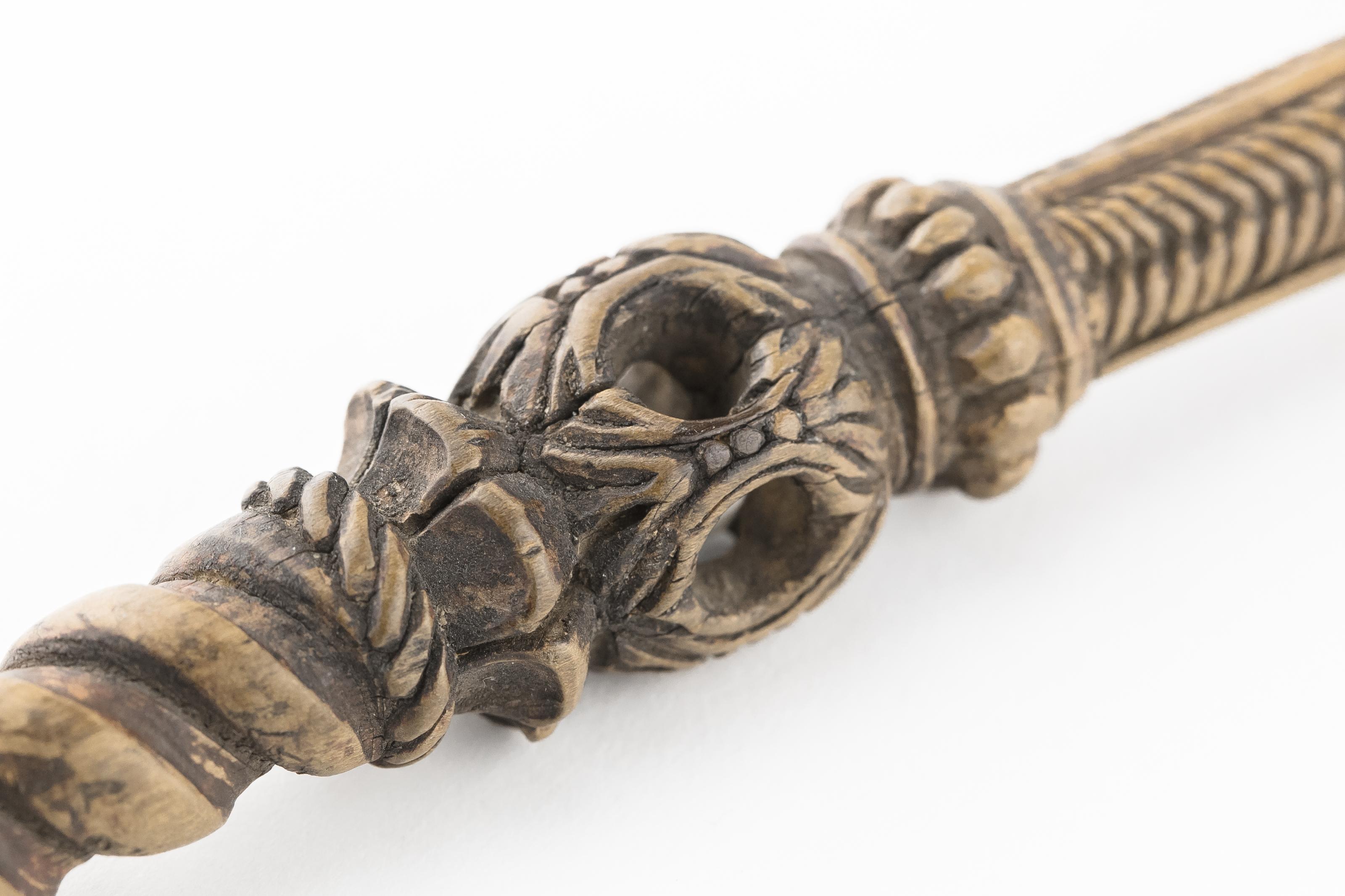 German 18th Century Wooden Torah Pointer from Alsace For Sale