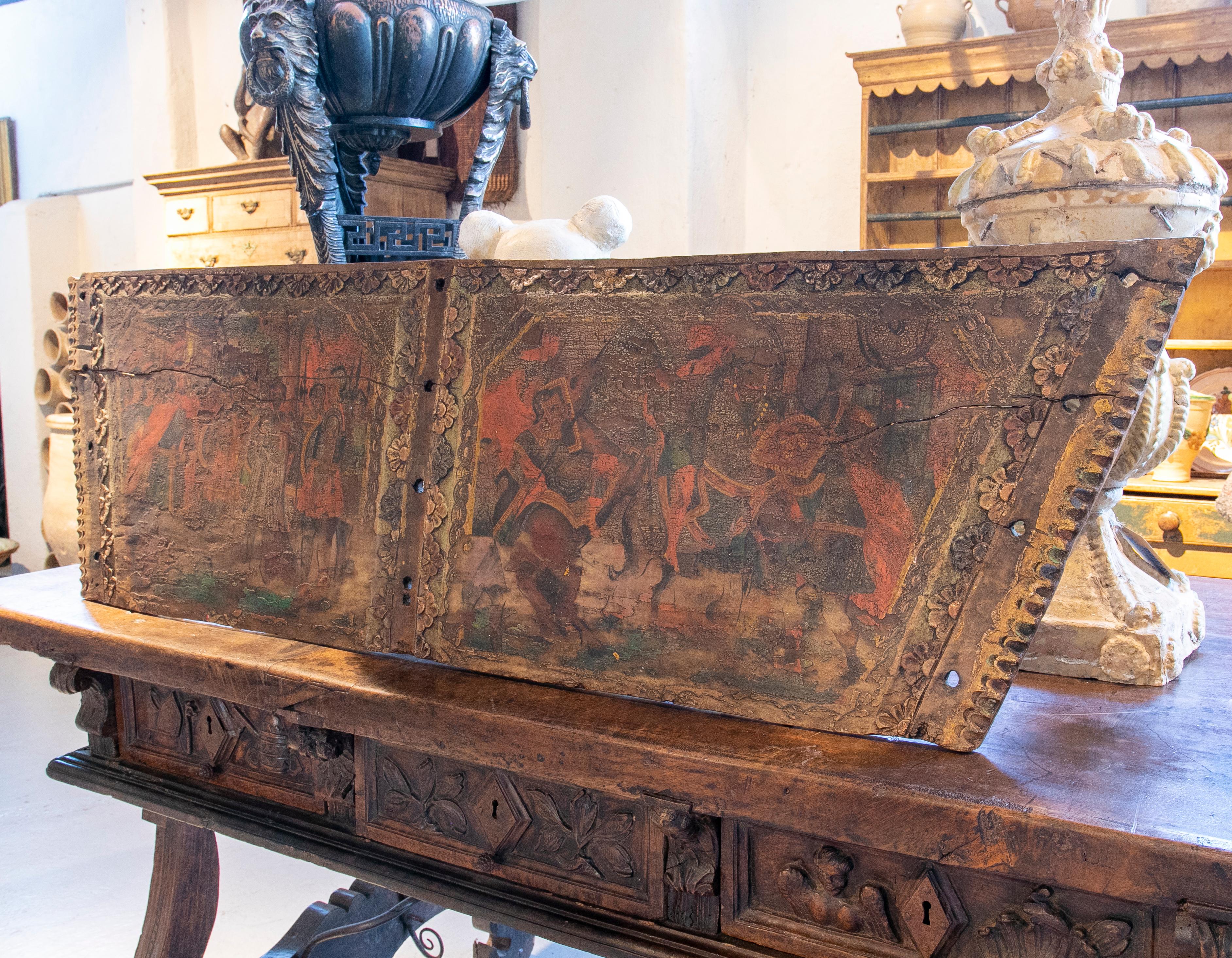 côté de chariot vénitien en bois du 18e siècle peint à la main avec des scènes de guerre 