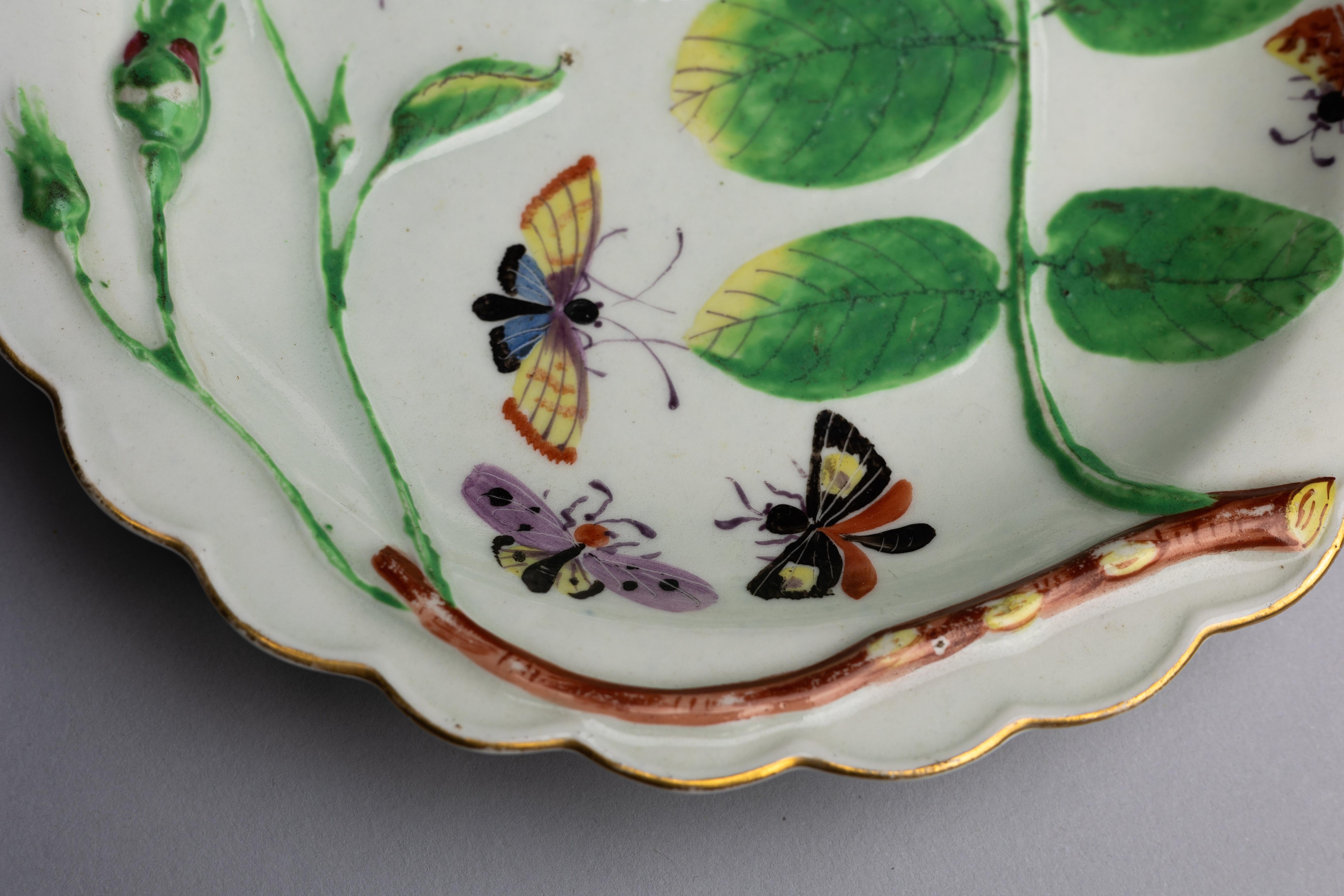 English 18th Century Worcester Blind Earl Porcelain Dish For Sale