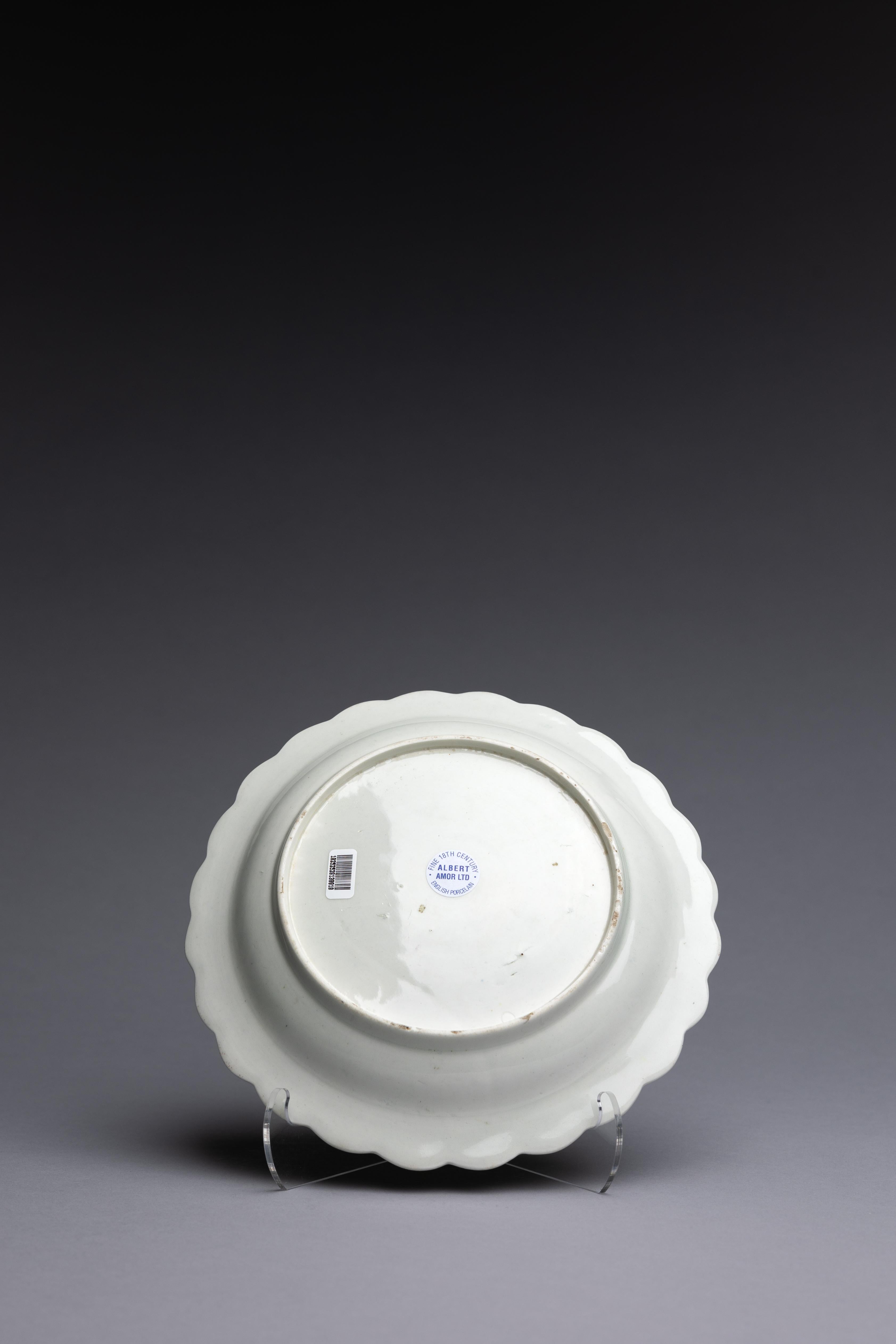 Enameled 18th Century Worcester Blind Earl Porcelain Dish For Sale