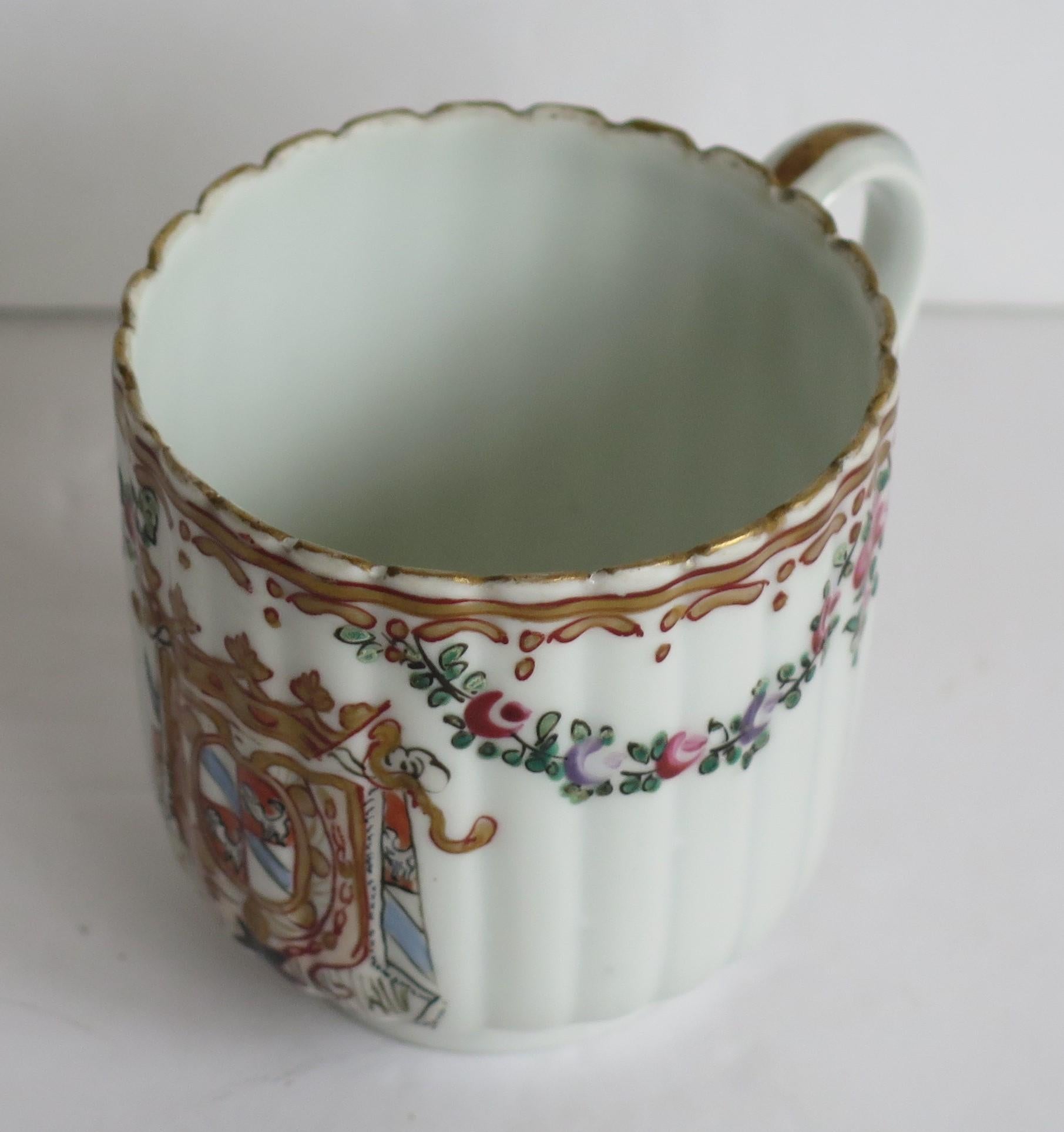 18th Century Worcester Porcelain Coffee Cup hand paintd Armorial Ptn, circa 1795 In Good Condition In Lincoln, Lincolnshire