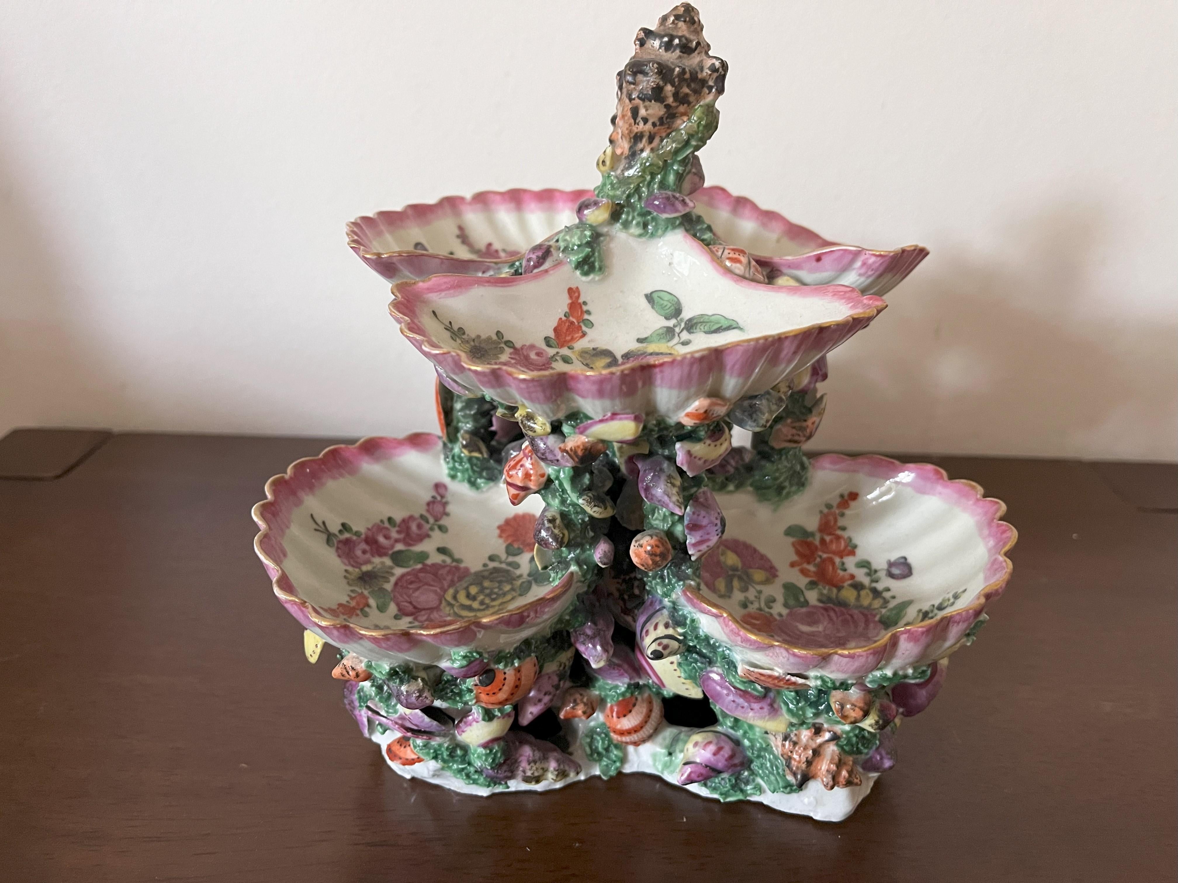 Georgian 18th Century Worcester Porcelain Shell Centrepiece, circa 1770 For Sale