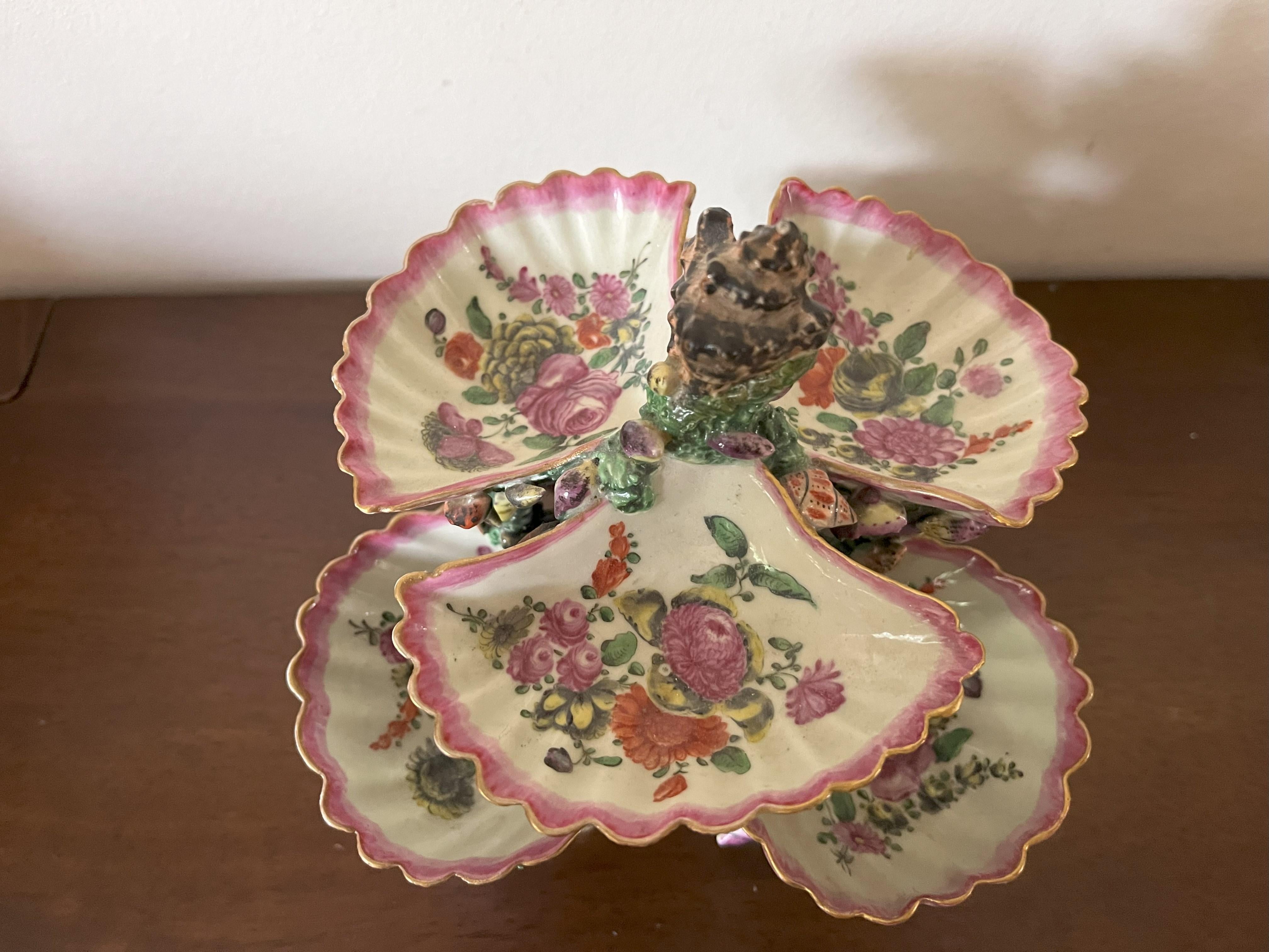 Late 18th Century 18th Century Worcester Porcelain Shell Centrepiece, circa 1770 For Sale