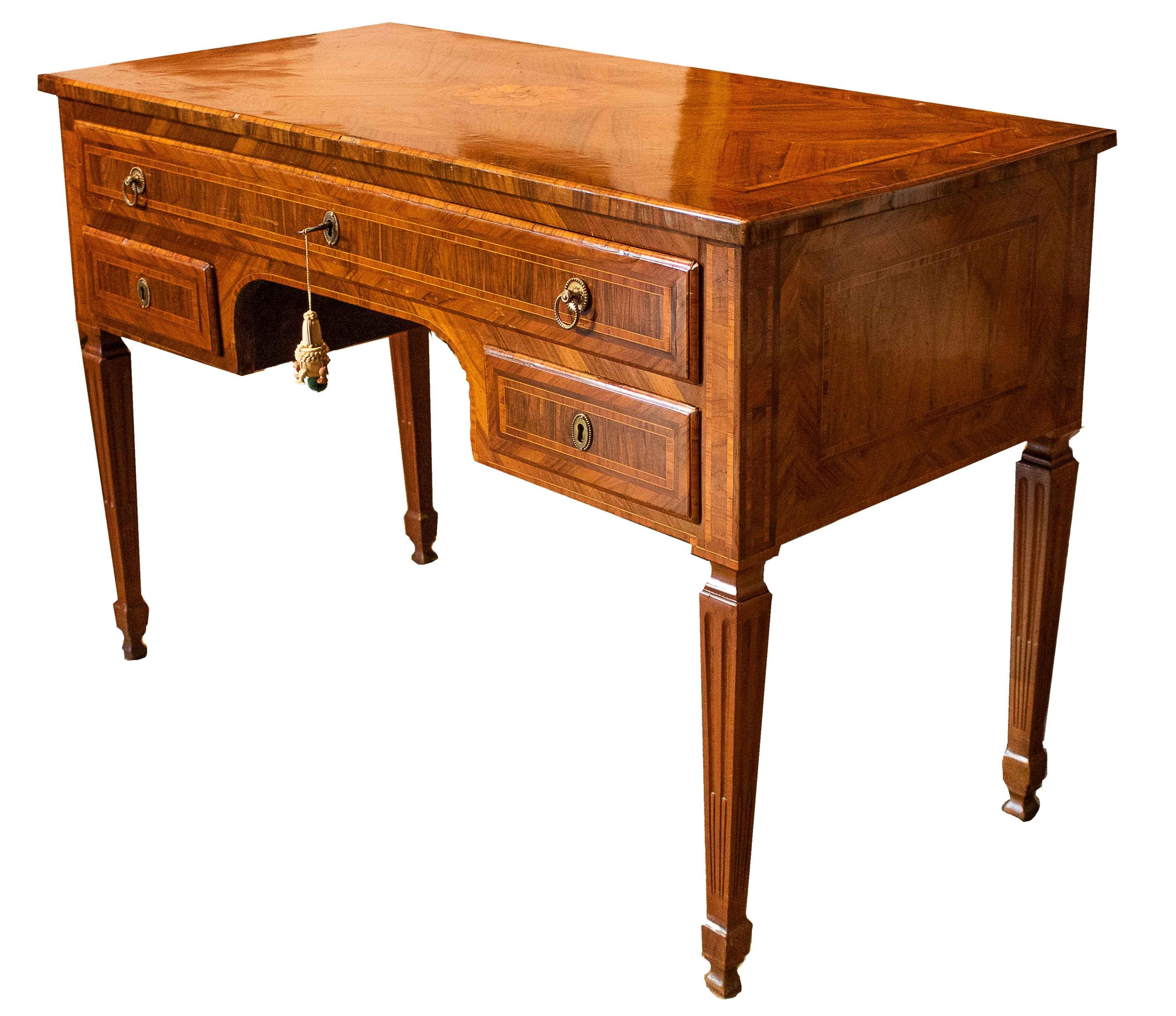 18th Century Writing Desk Louis XVI style Walnut Wood 6