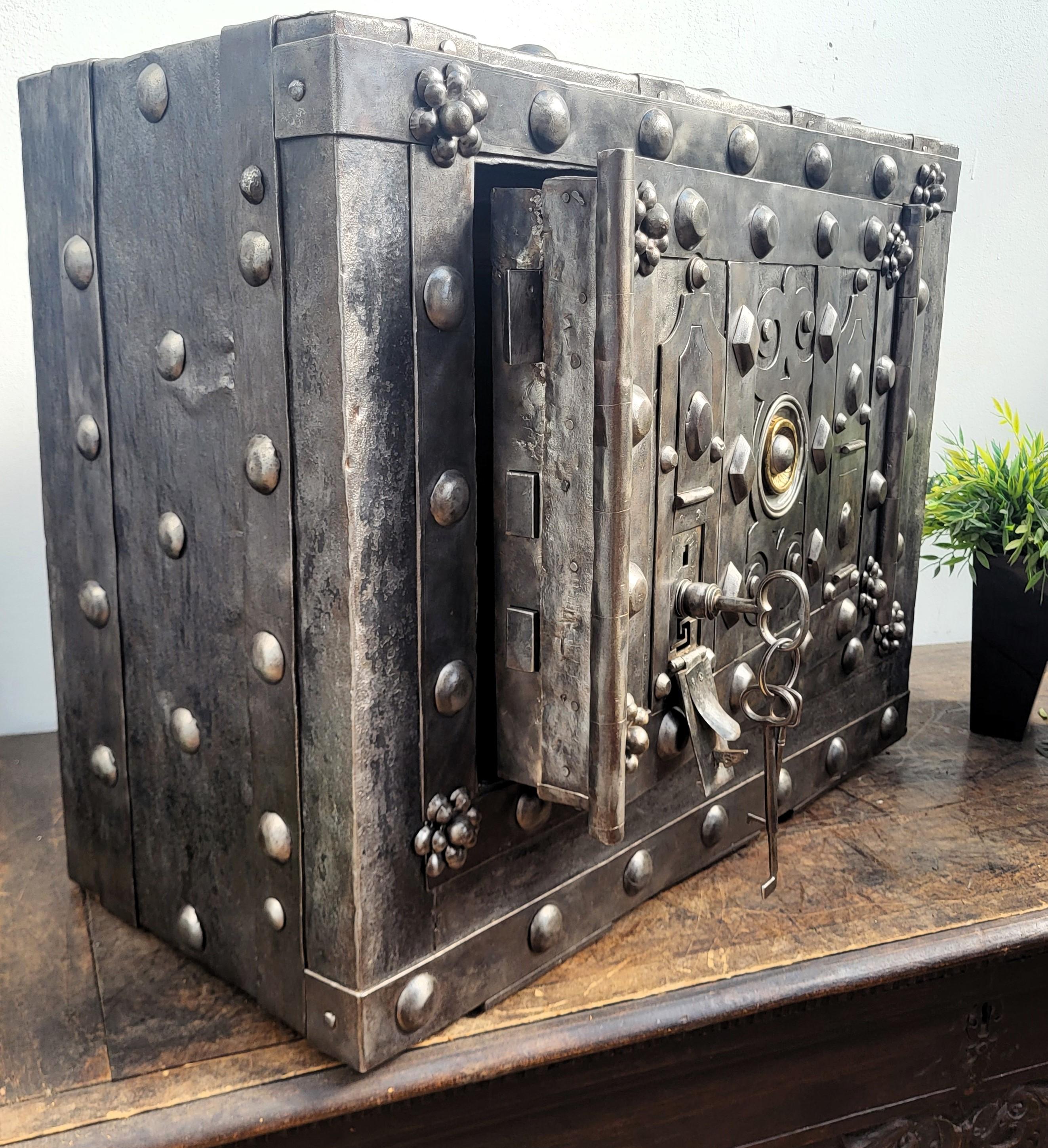 18th Century Wrought Iron Italian Antique Hobnail Safe Strong Box Bar Cabinet 2