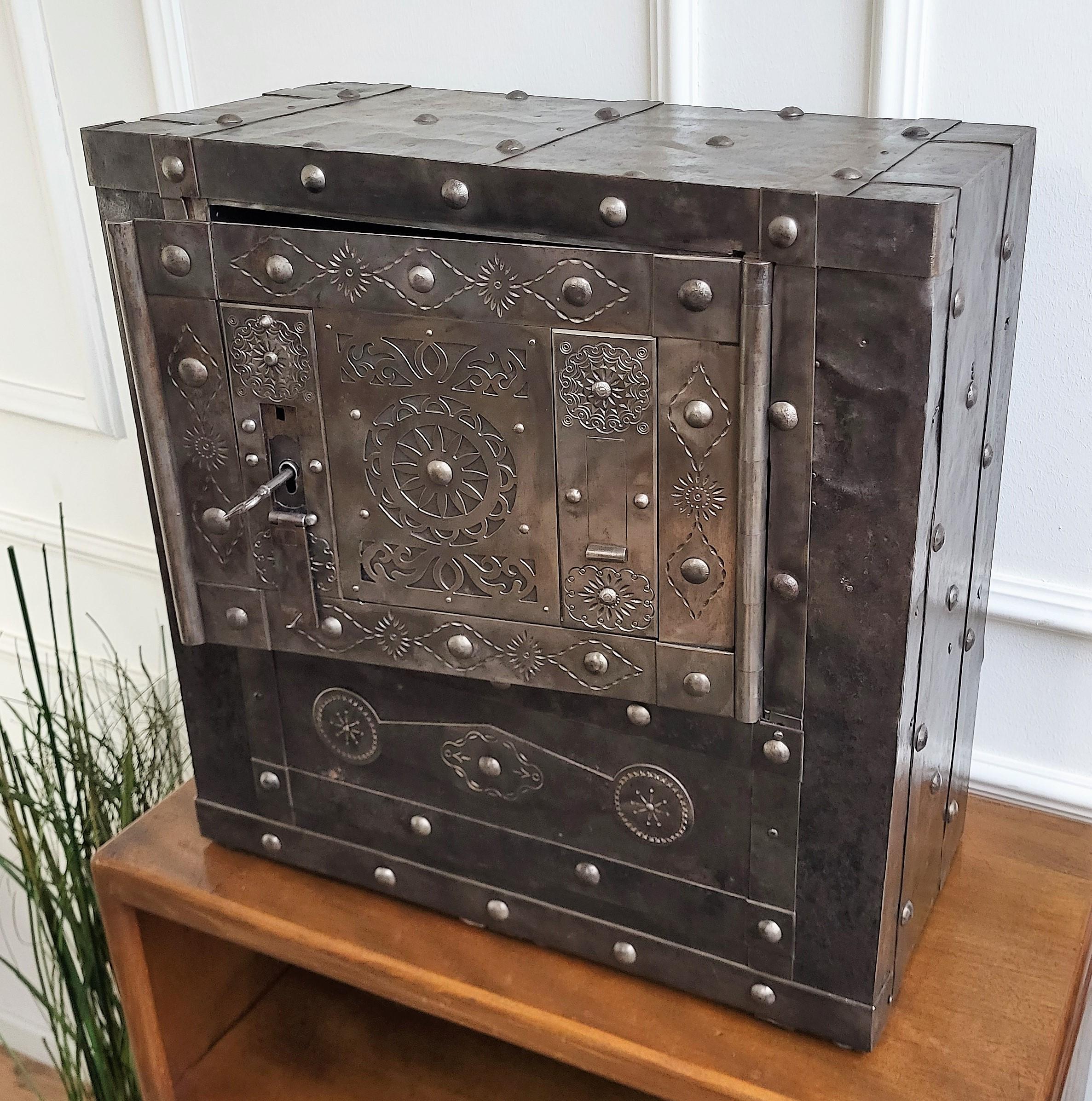 18th Century Wrought Iron Italian Antique Hobnail Safe Strong Box Bar Cabinet 2