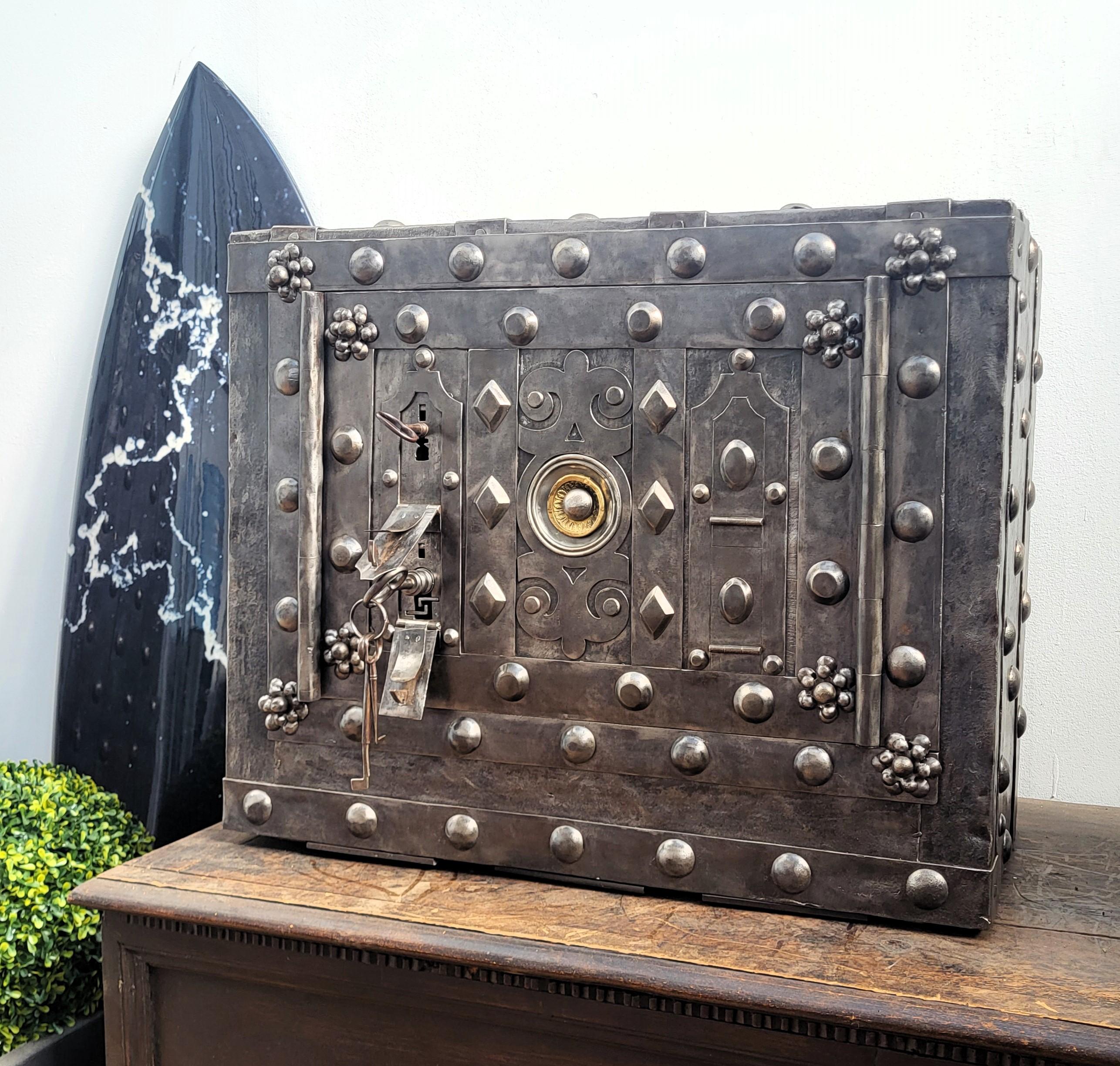 18th Century Wrought Iron Italian Antique Hobnail Safe Strong Box Bar Cabinet For Sale 3