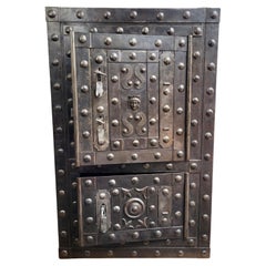 18. Jahrhundert Schmiedeeisen Italienisch Antike Hobnail Safe Strong Box Bar Kabinett