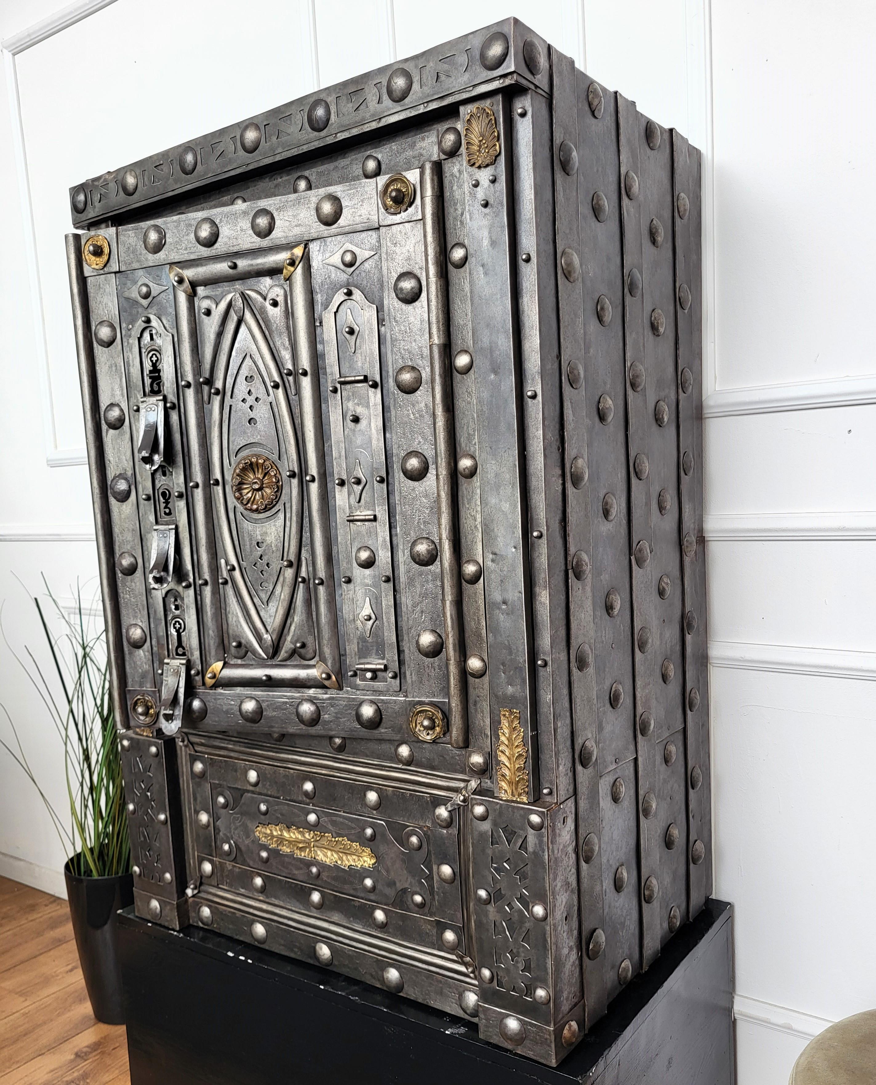 18th Century Wrought Iron Italian Hobnail Antique Safe Strong Box Cabinet 5