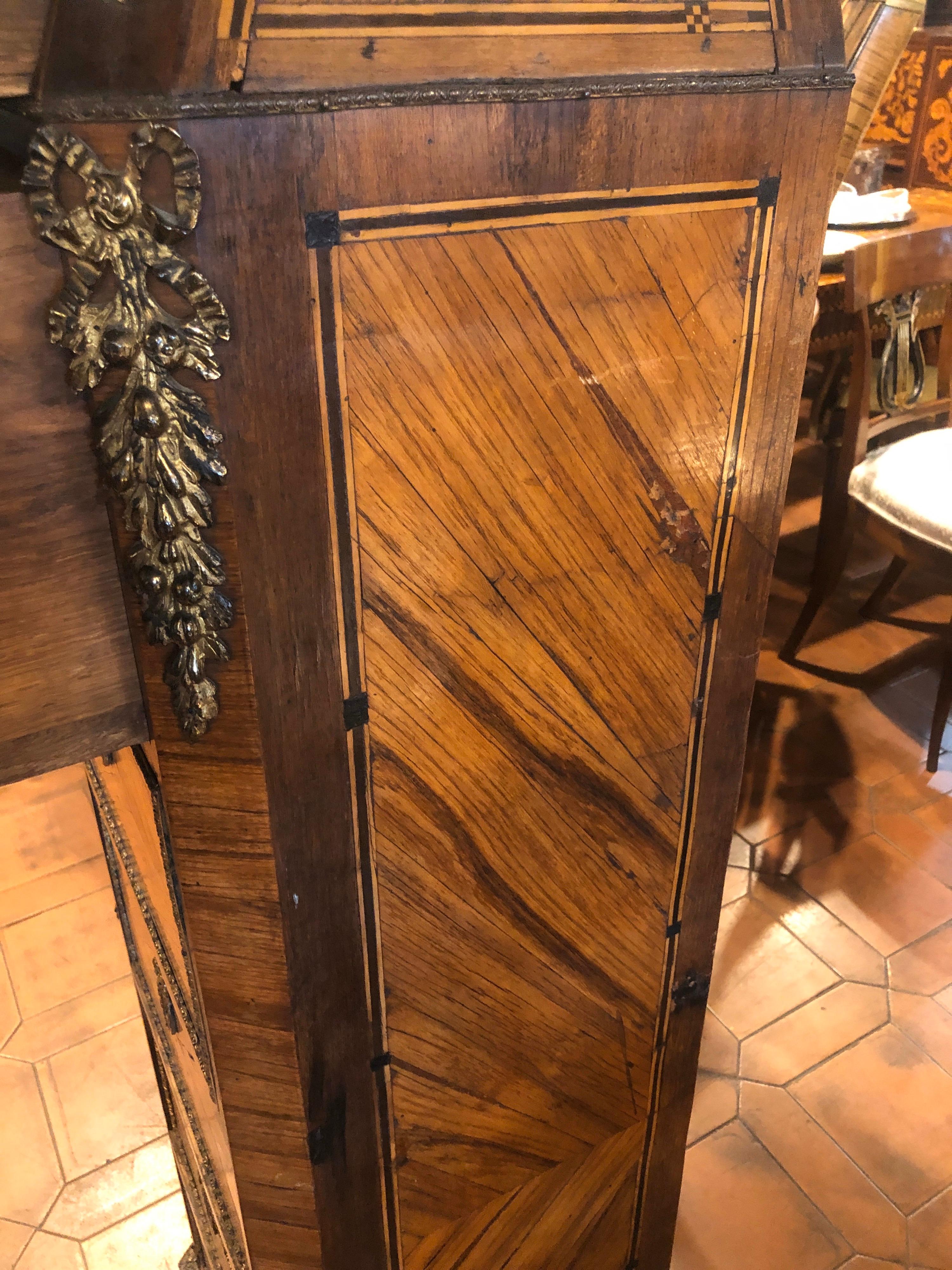 18th Century France Wood Louis XVI Rosewood Kingwood Chest of Drawers, 1780s 5