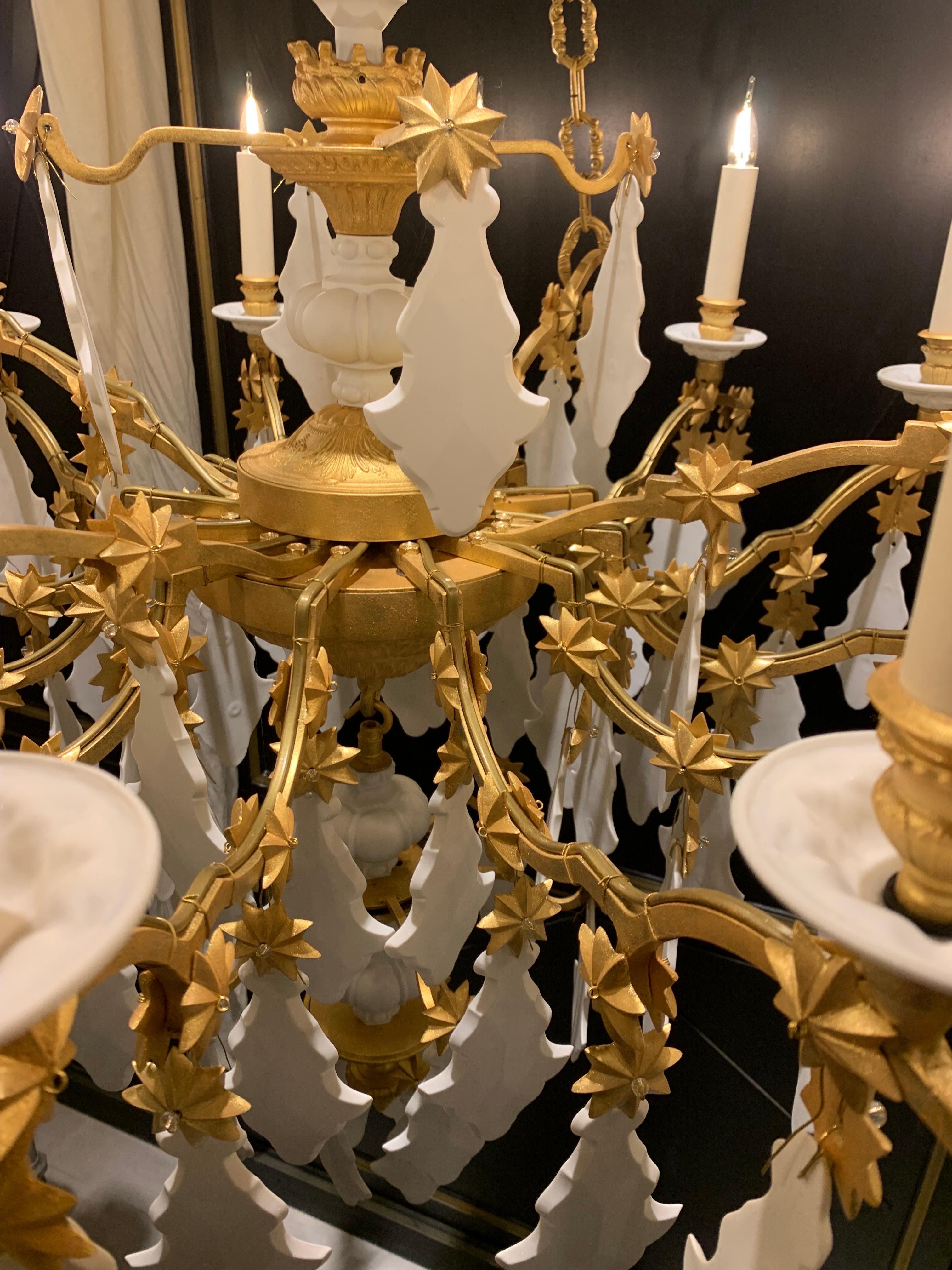 18th Chaine Chandelier in Golden Iron of 12 Lights with Porcelain Pendants For Sale 4