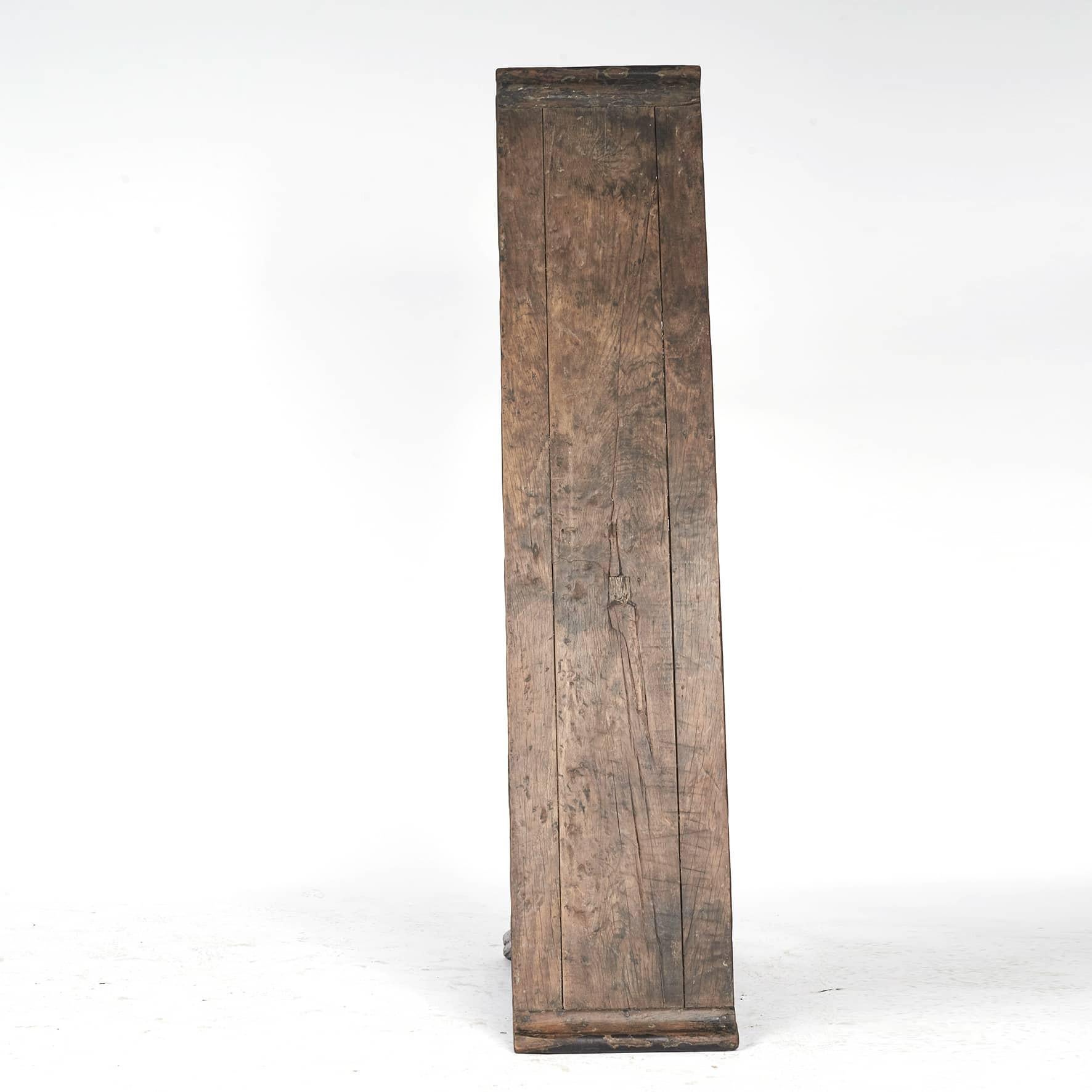 Chinese 18th Ctr. Alter Table