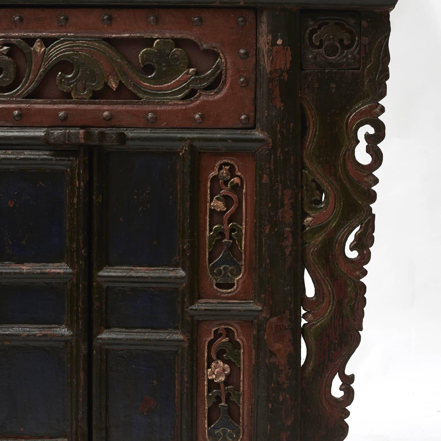 18th Ctr. Chinese Qing Dynasty Carved Butterfly Style Cabinet For Sale 2