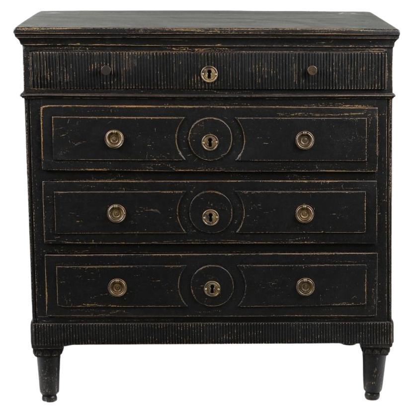 18° Ctr. Cassettiera Gustavian dipinta in nero